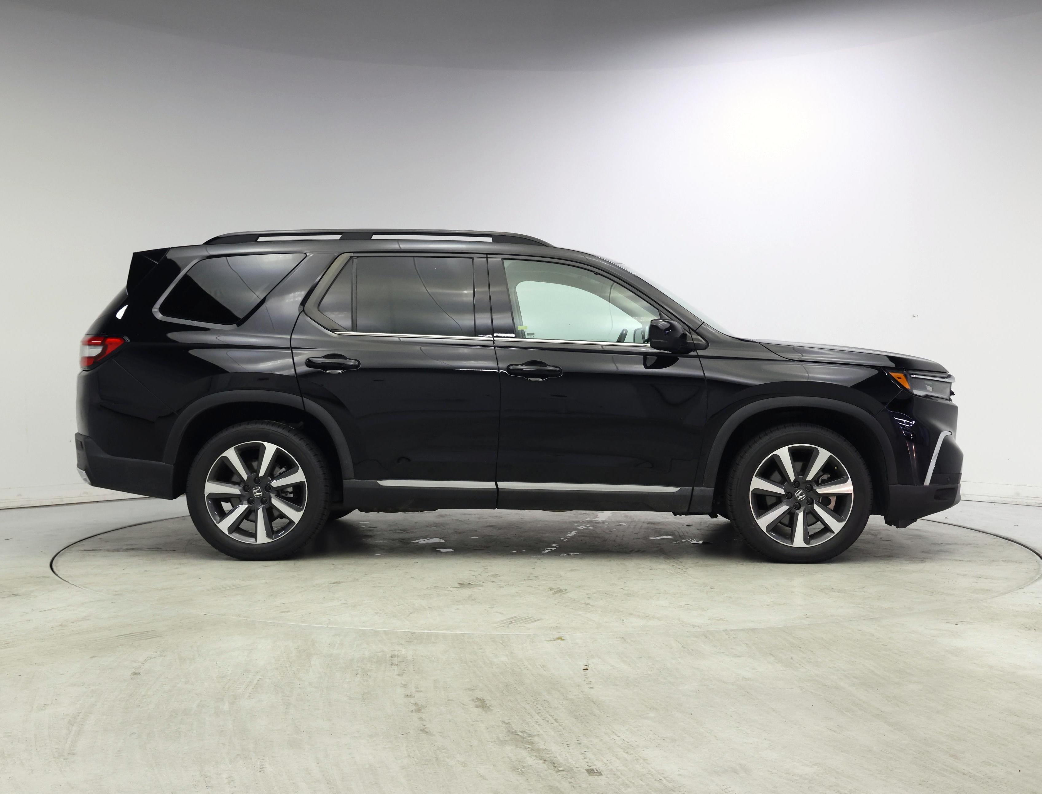 Thumbnail: 2023 Honda Pilot - 7