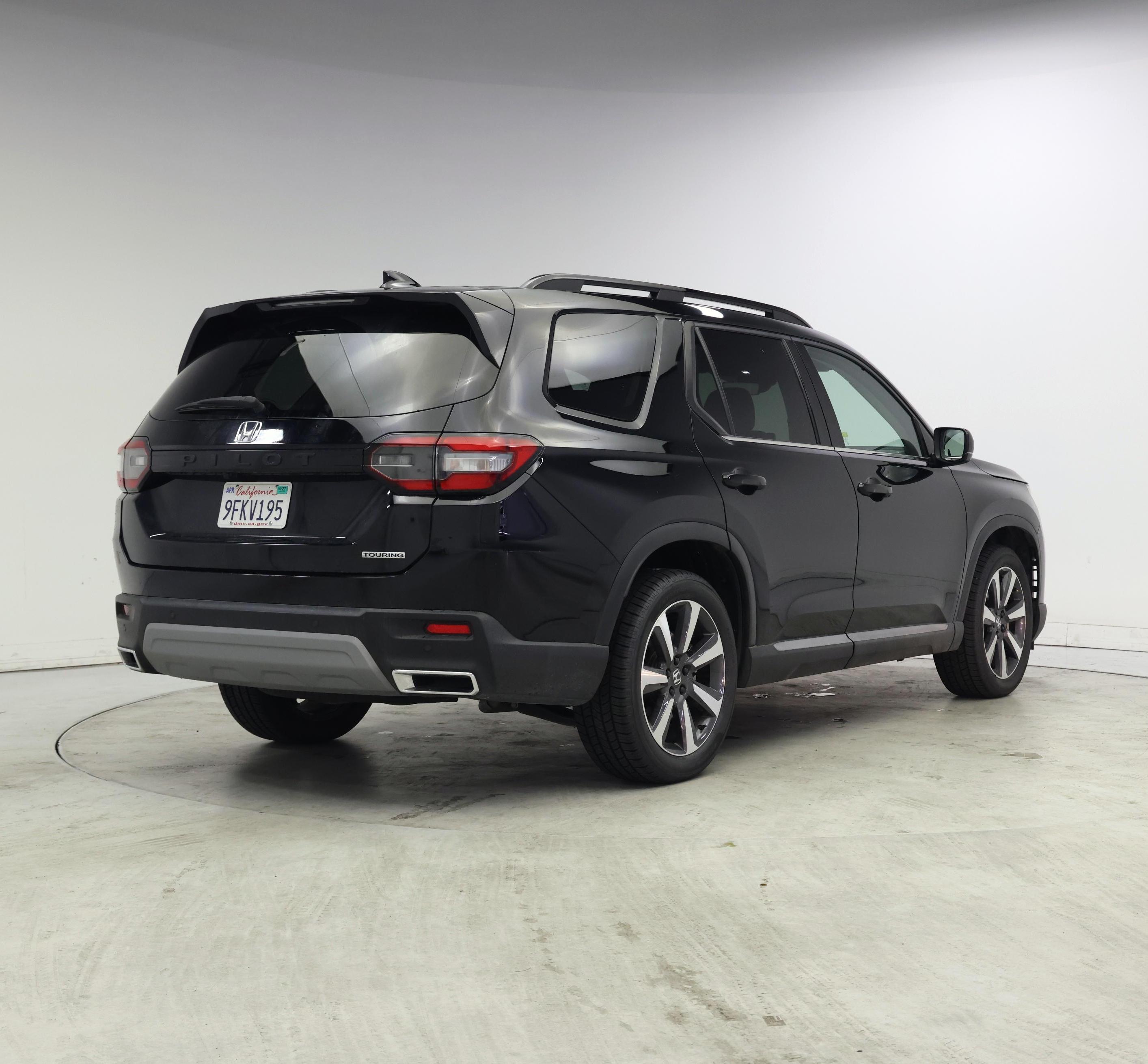 Thumbnail: 2023 Honda Pilot - 8