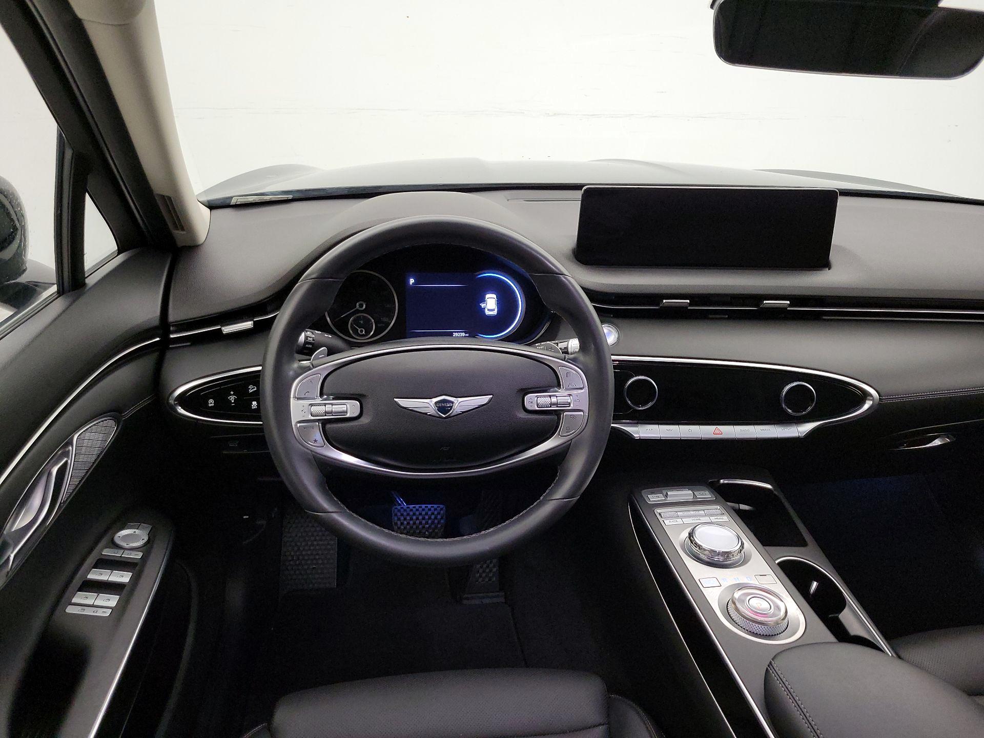 Thumbnail: 2025 Genesis GV70 - 10