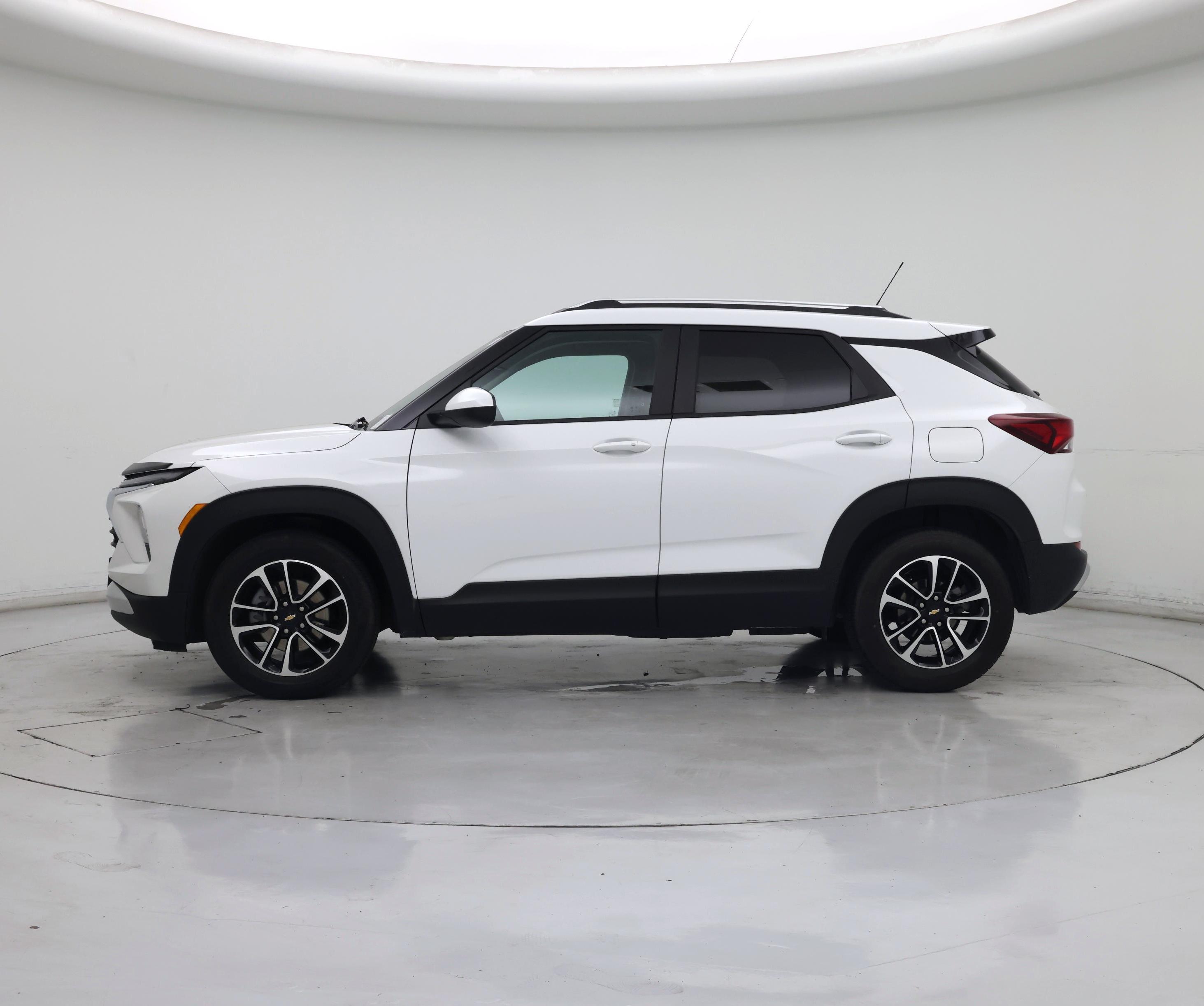 Thumbnail: 2025 Chevrolet TrailBlazer - 3