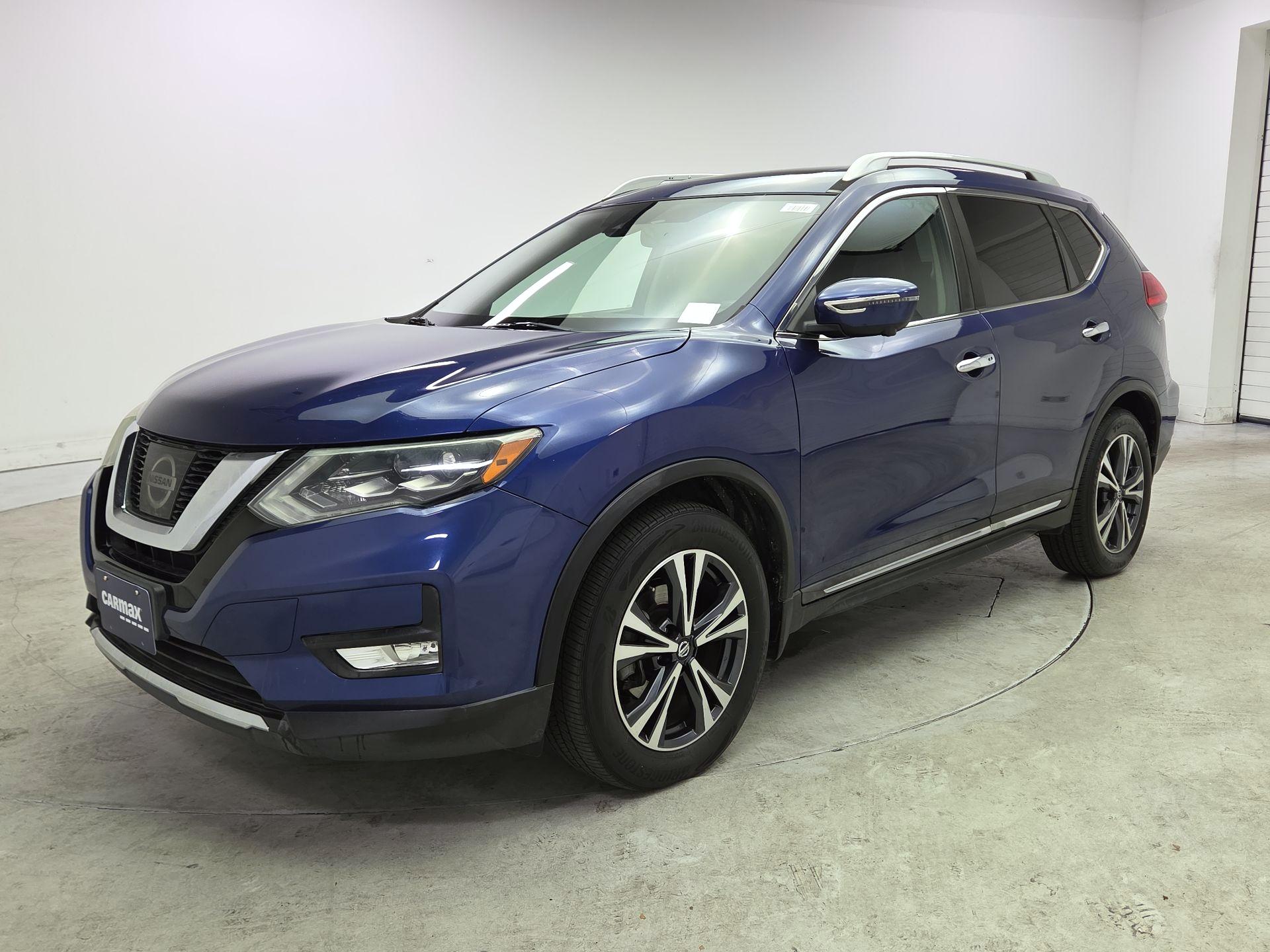 Thumbnail: 2017 Nissan Rogue - 3