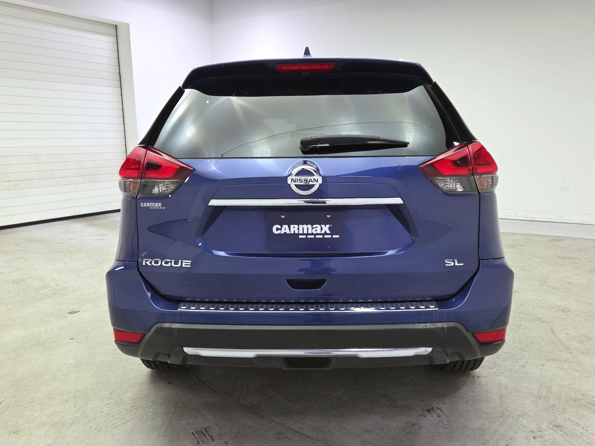 Thumbnail: 2017 Nissan Rogue - 6