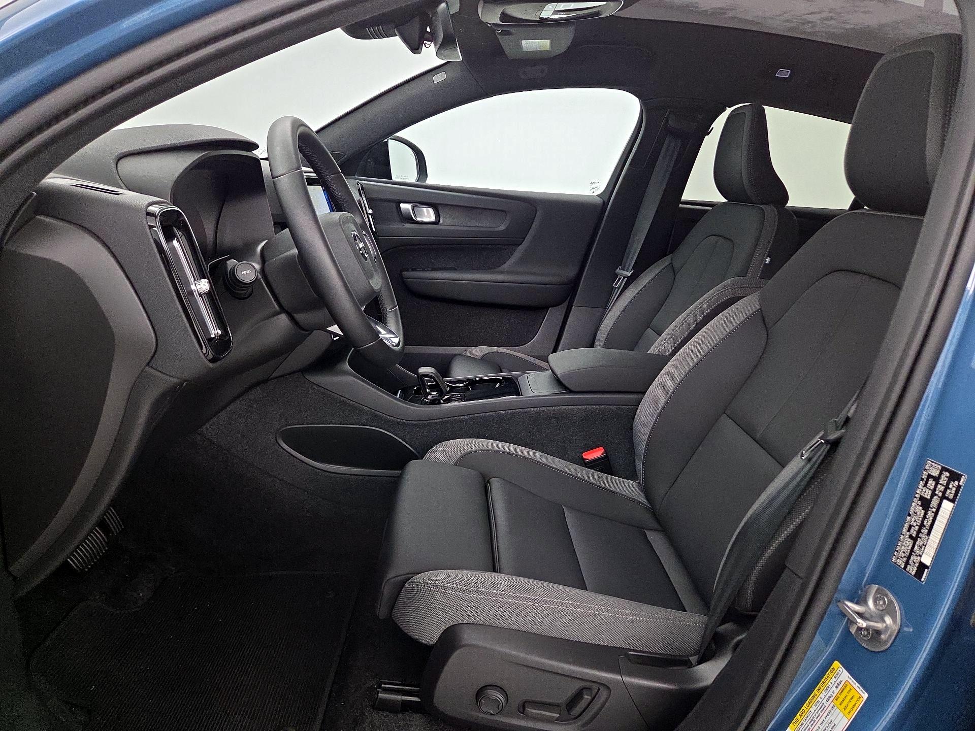 Thumbnail: 2024 Volvo C40 - 11