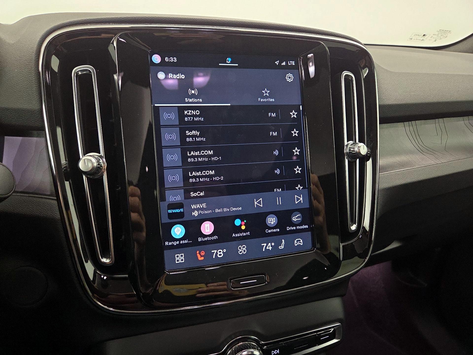 Thumbnail: 2024 Volvo C40 - 16