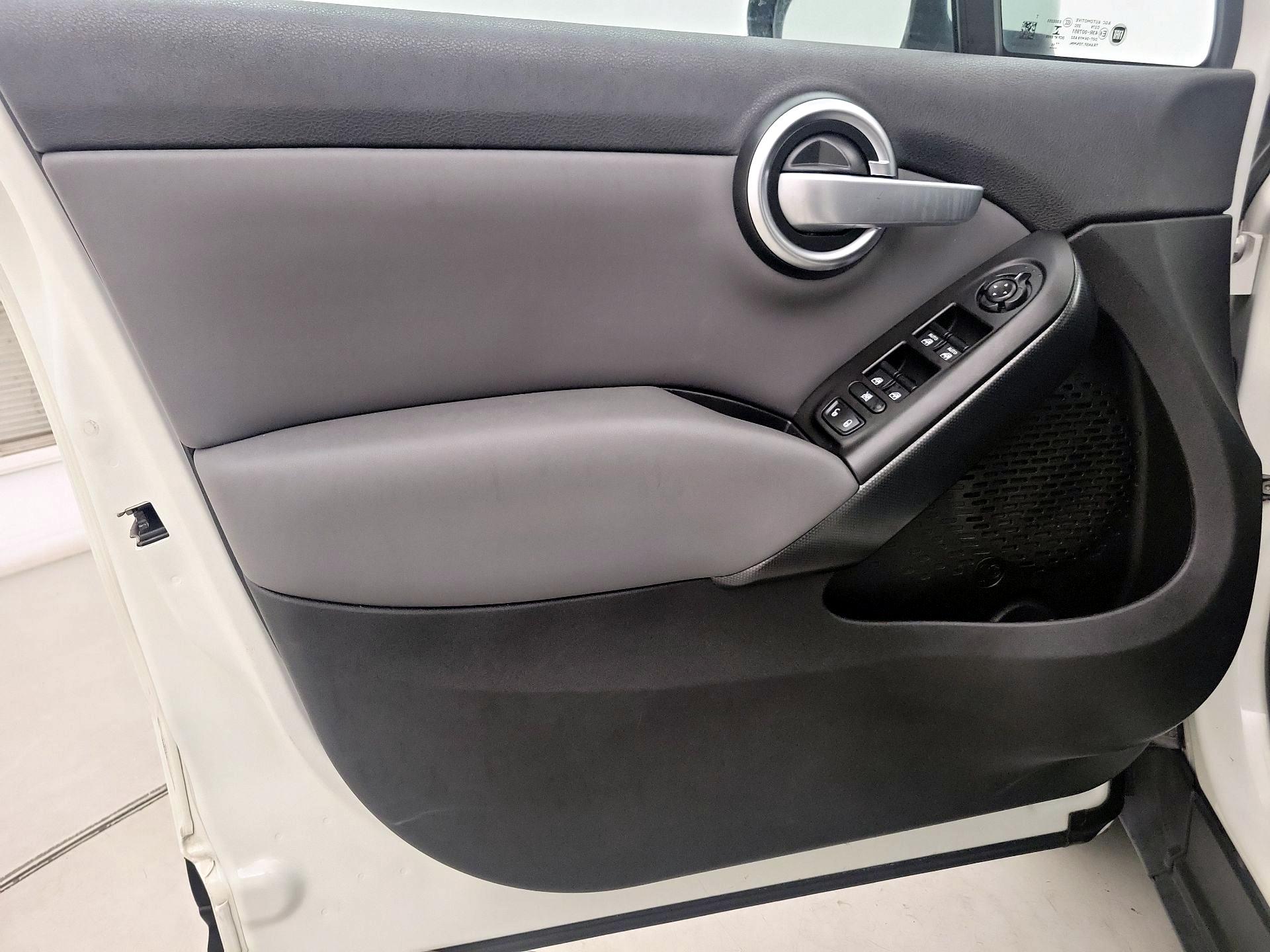 Thumbnail: 2016 Fiat 500X - 12