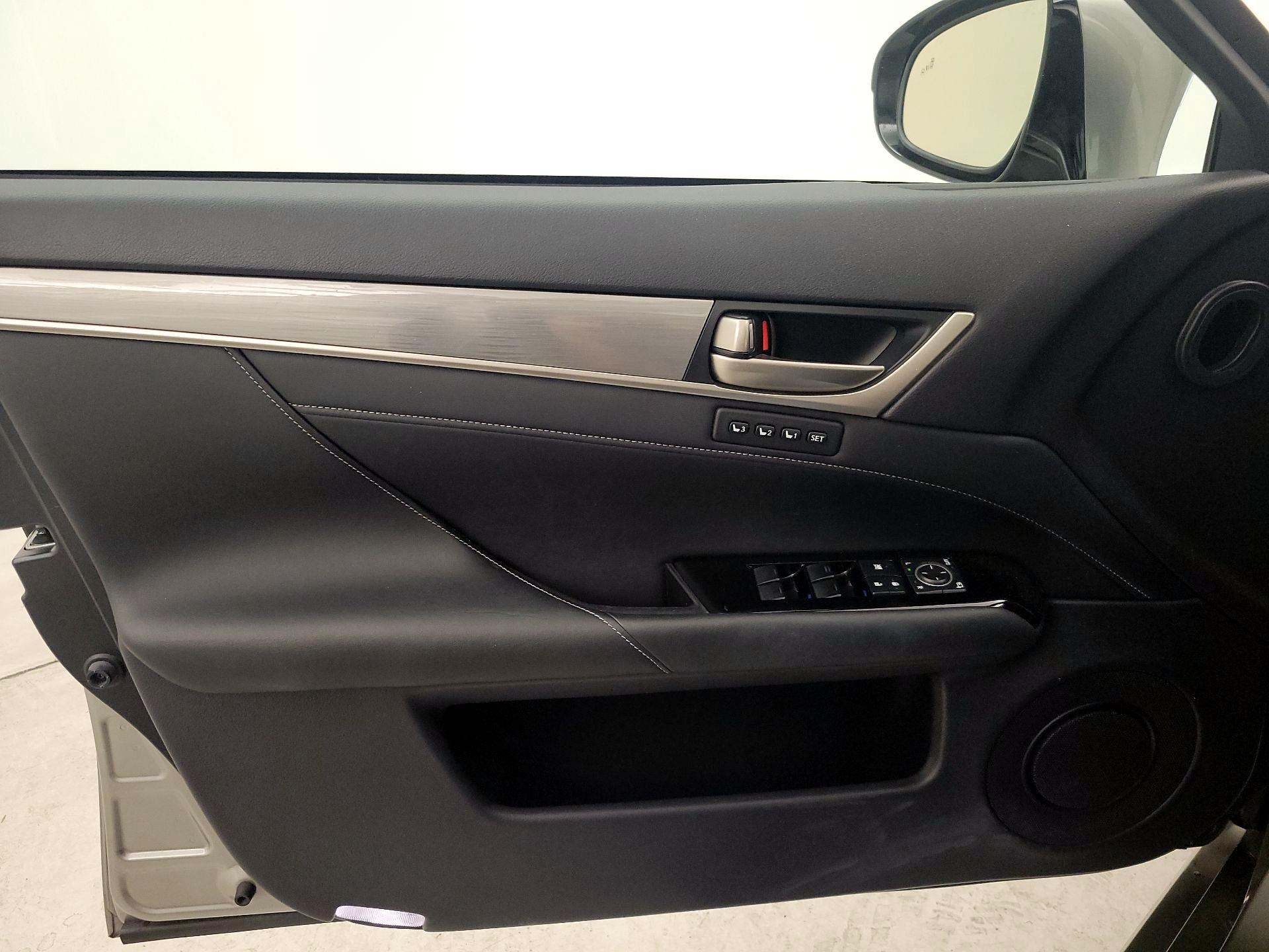 Thumbnail: 2015 Lexus GS - 12