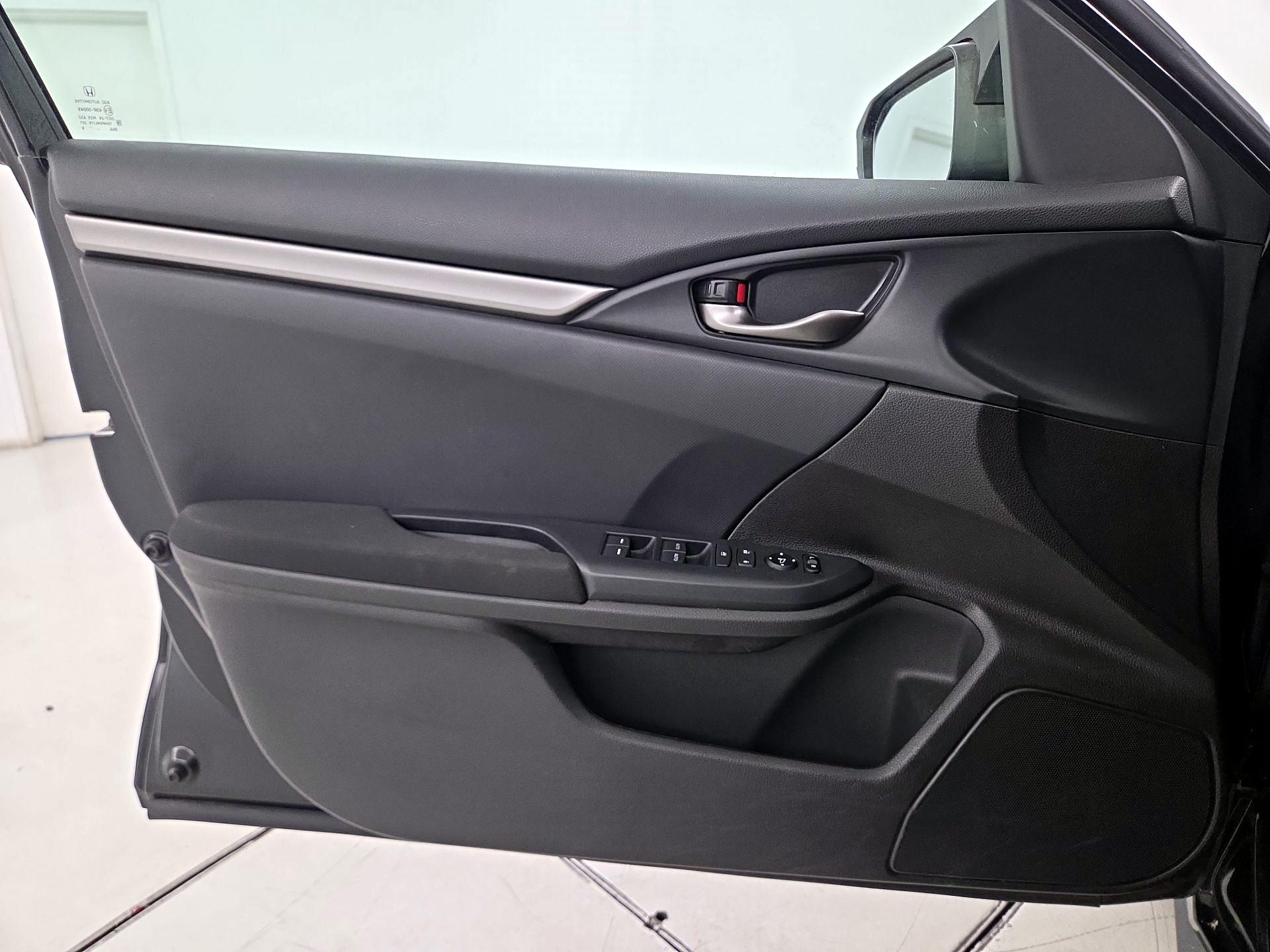 Thumbnail: 2019 Honda Civic - 12