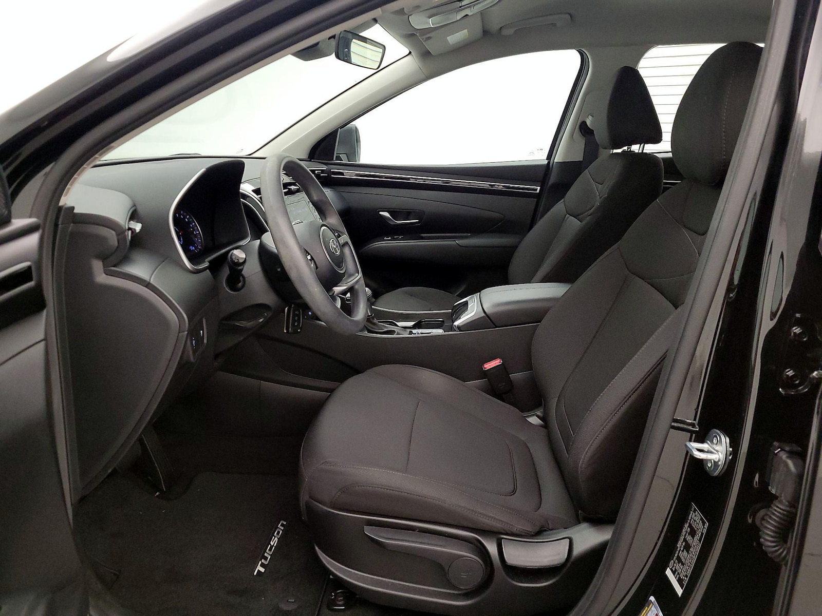 2023 Hyundai Tucson SE - Photo 12