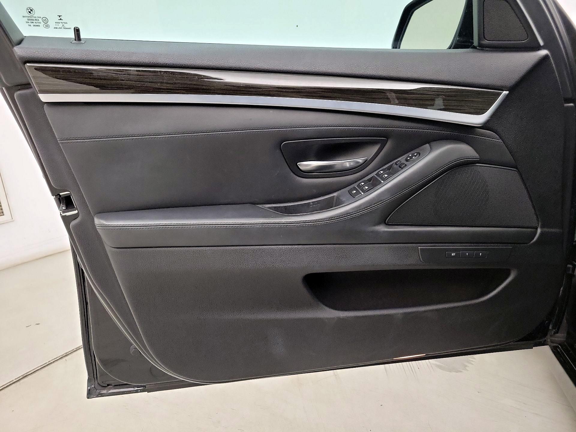 Thumbnail: 2015 BMW 5 Series - 12