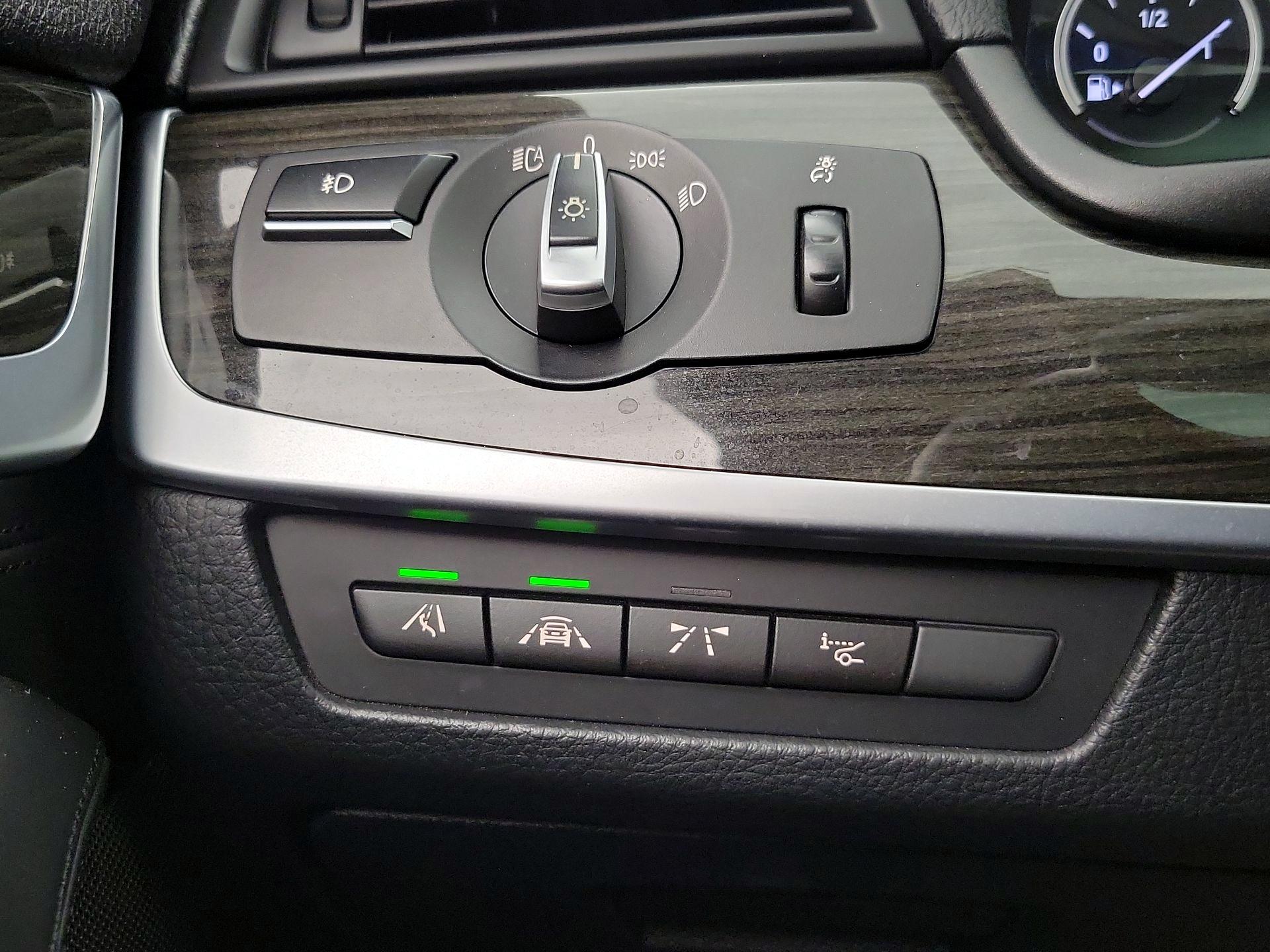 Thumbnail: 2015 BMW 5 Series - 13