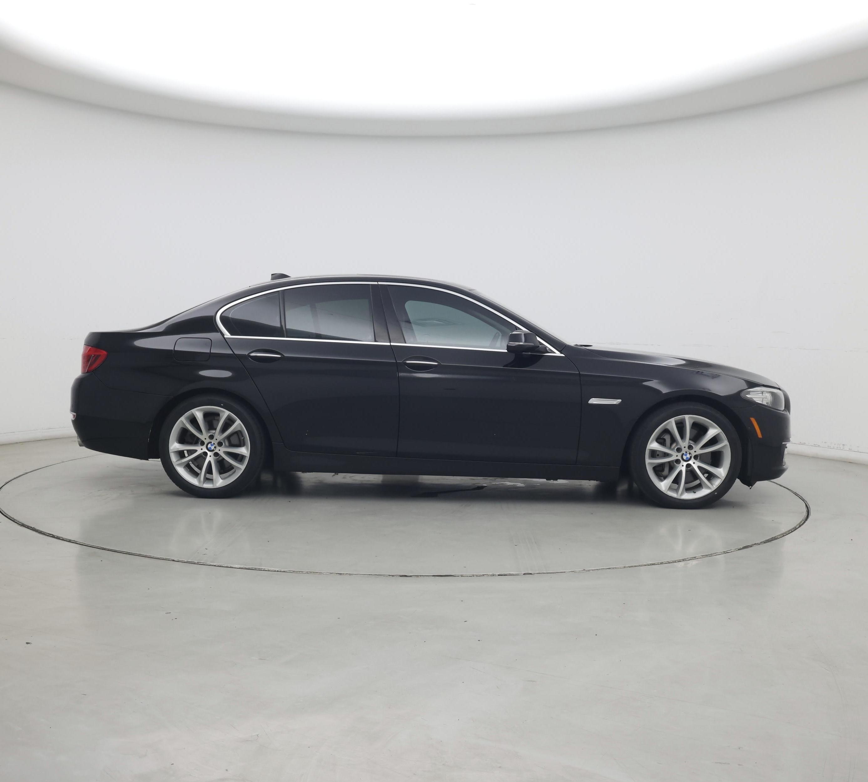 Thumbnail: 2015 BMW 5 Series - 7