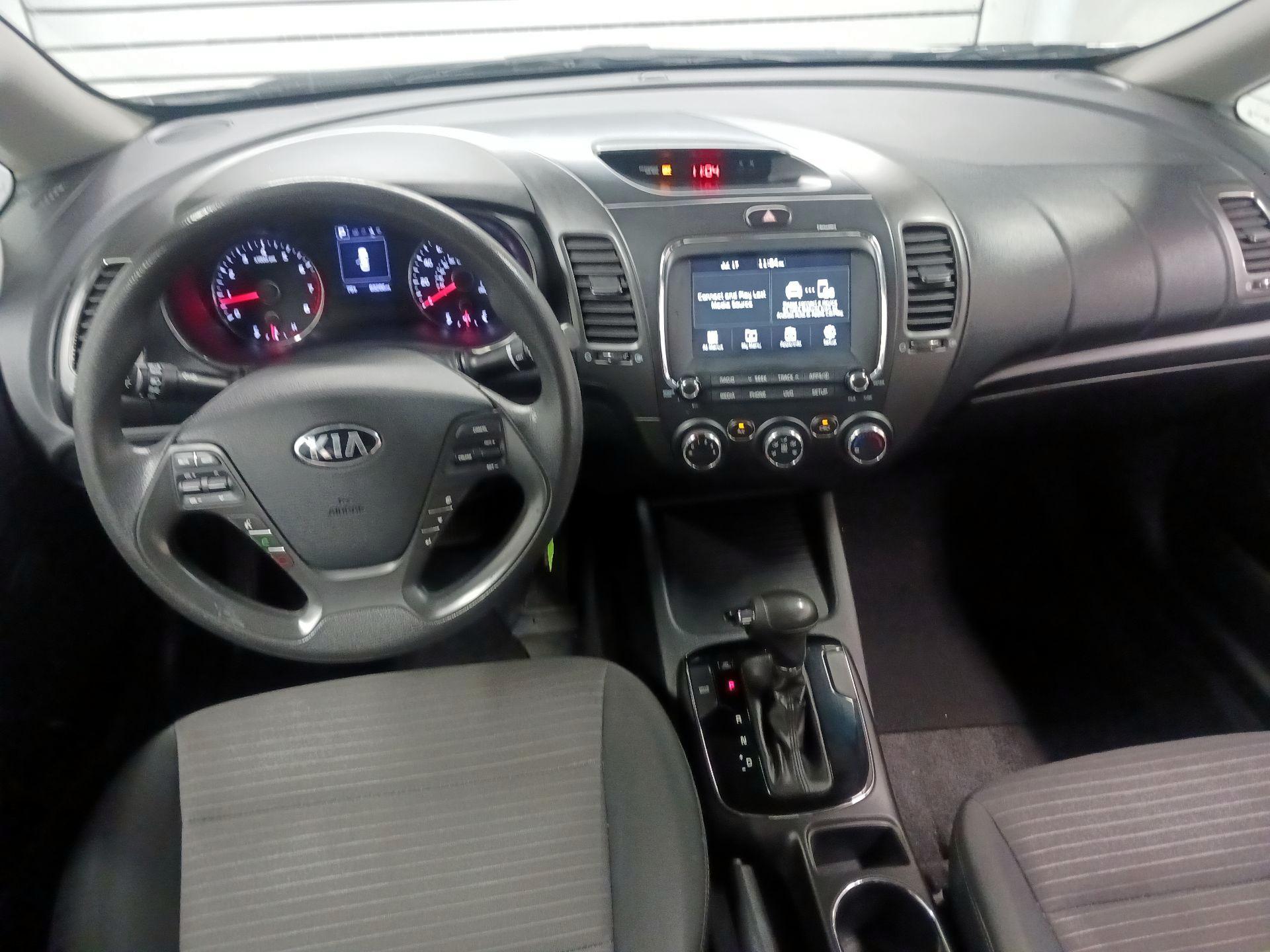 Thumbnail: 2018 Kia Forte - 9