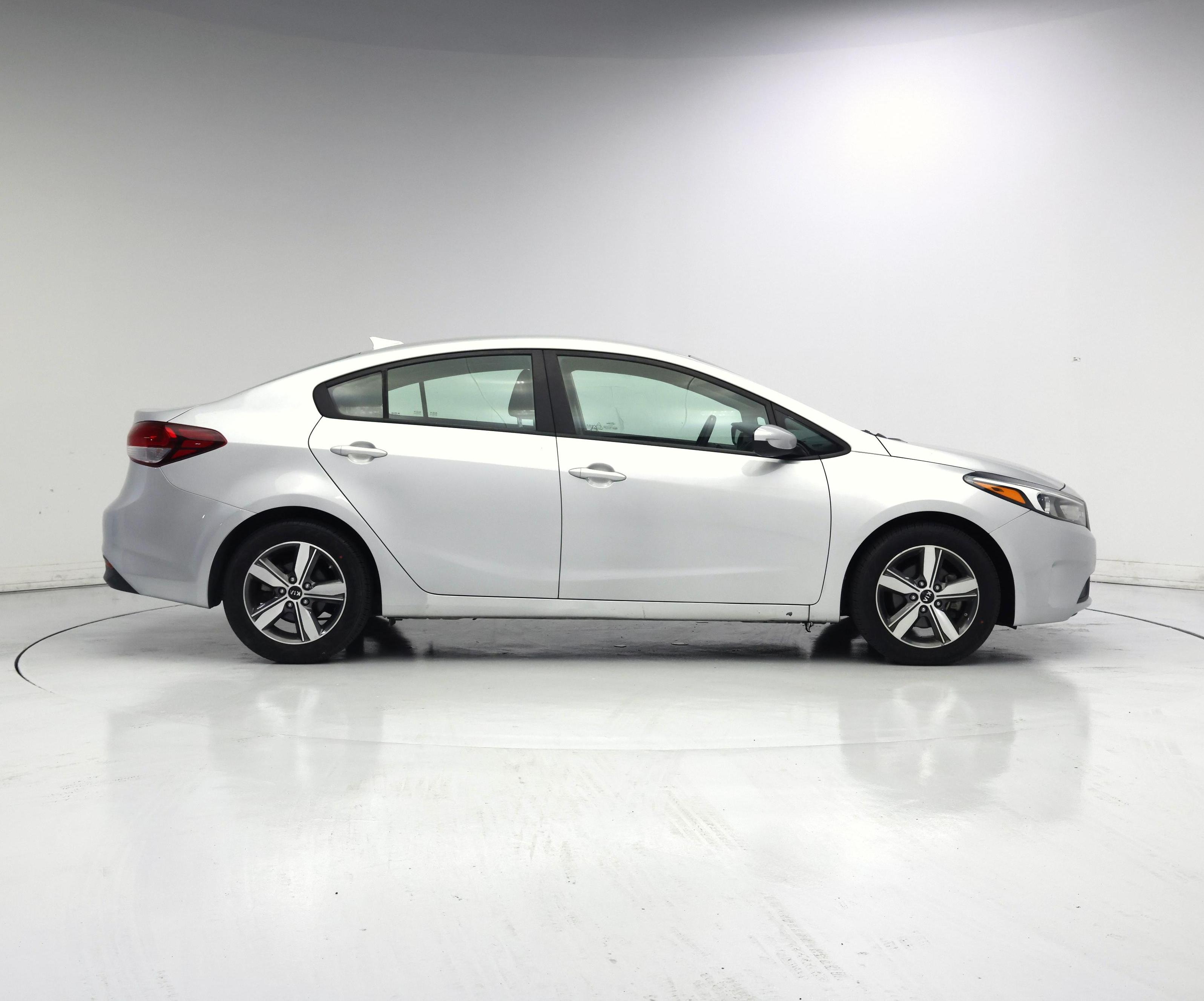 Thumbnail: 2018 Kia Forte - 7