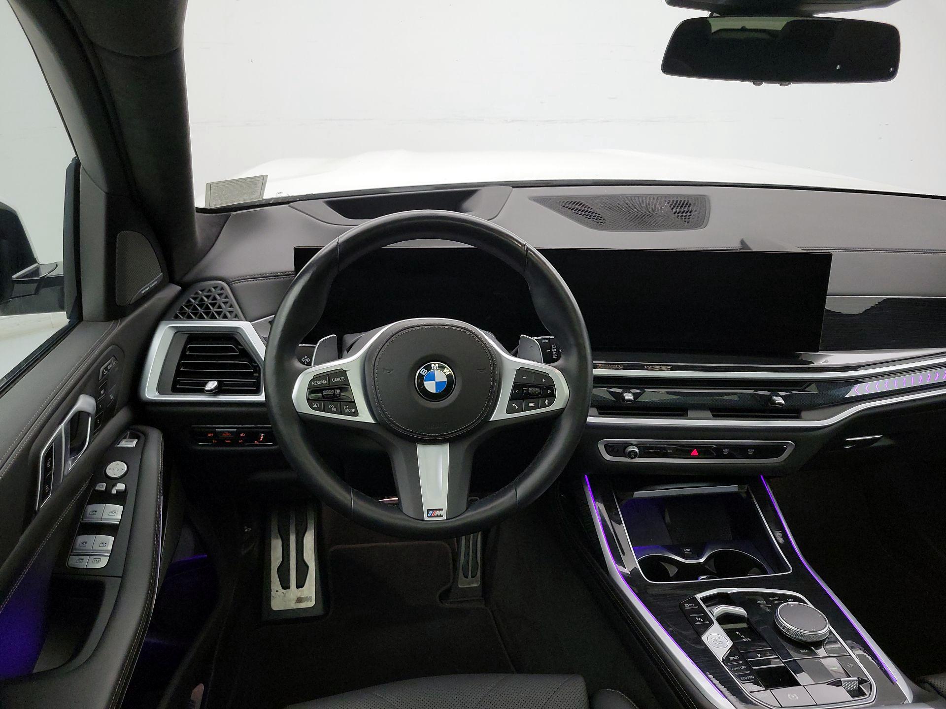 Thumbnail: 2023 BMW X7 - 10