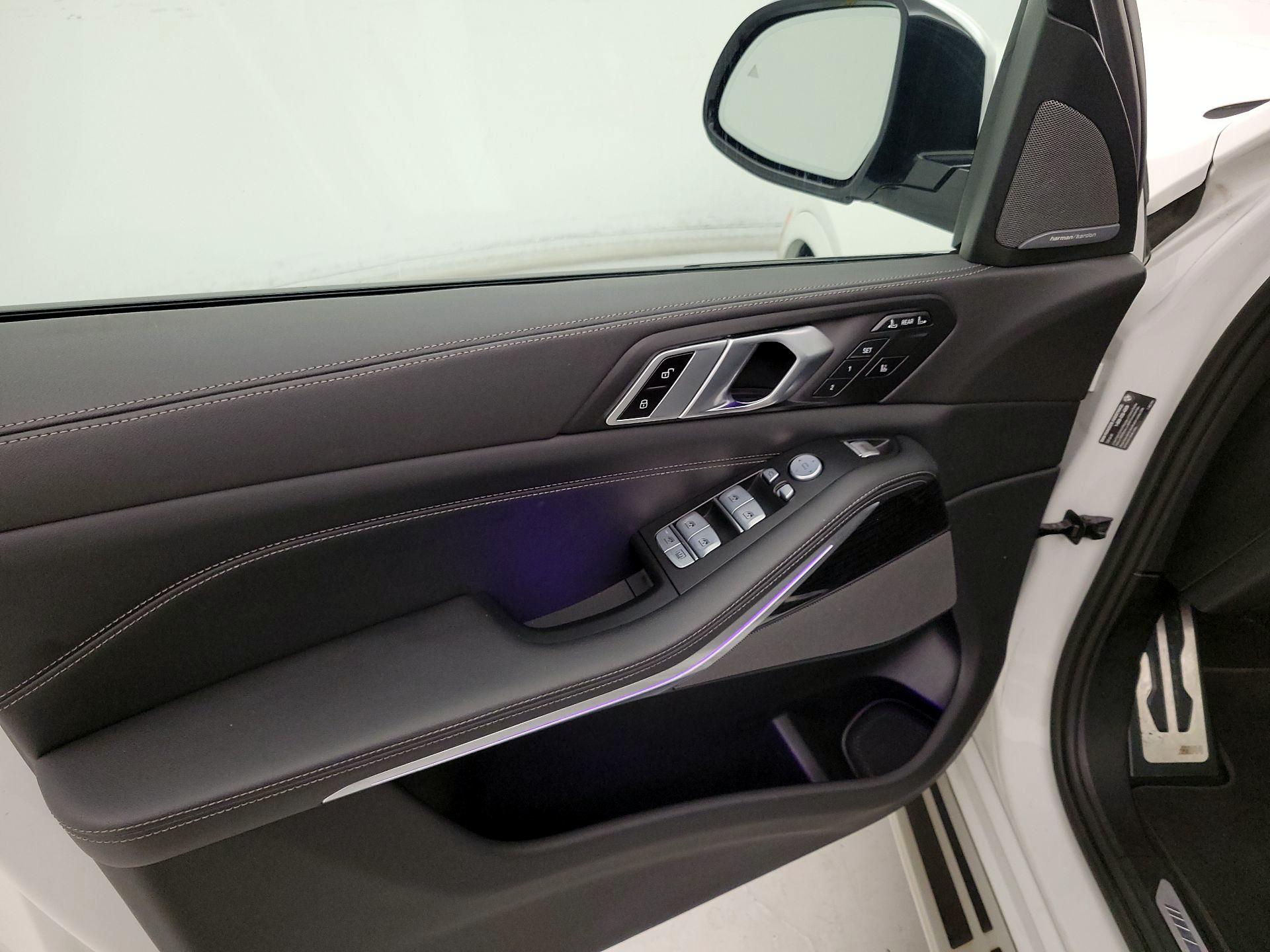 Thumbnail: 2023 BMW X7 - 12