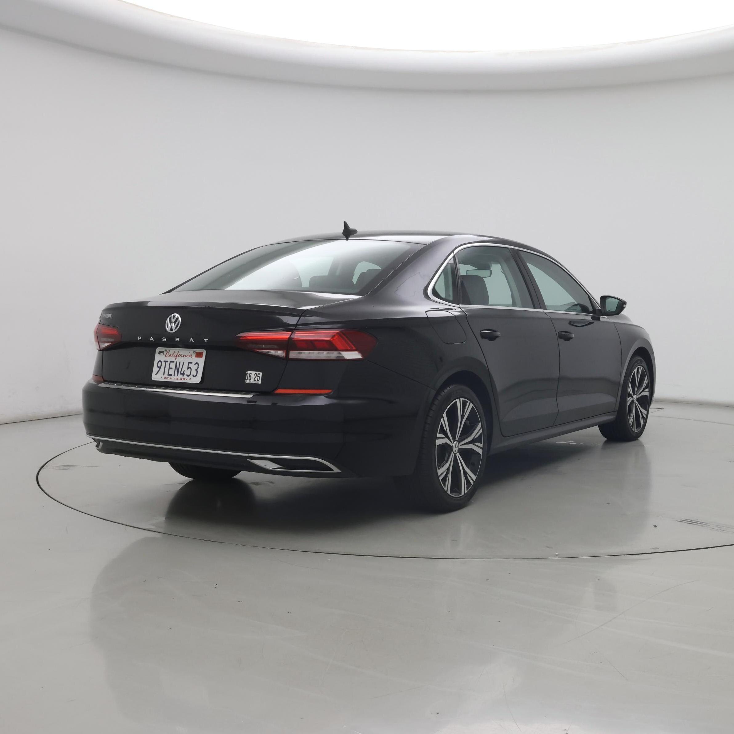 Thumbnail: 2021 Volkswagen Passat - 8