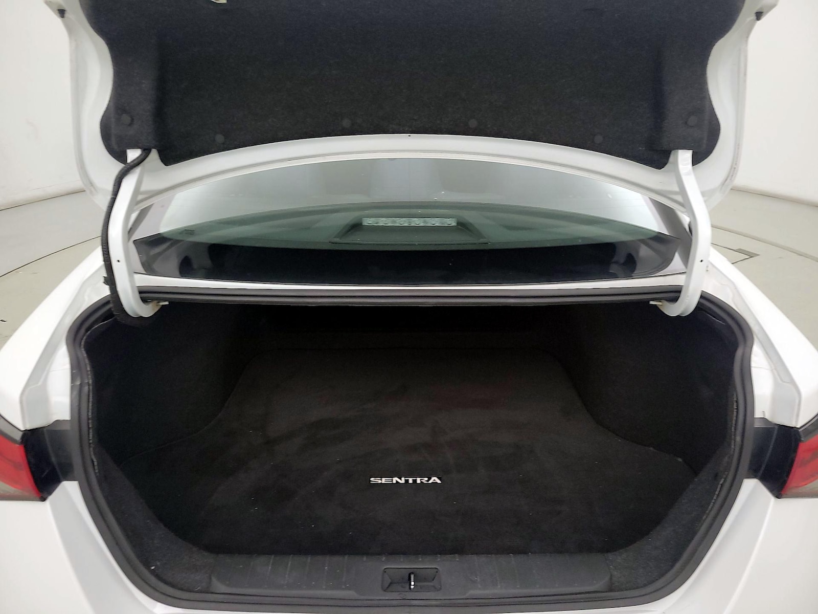 2021 Nissan Sentra SV - Photo 21