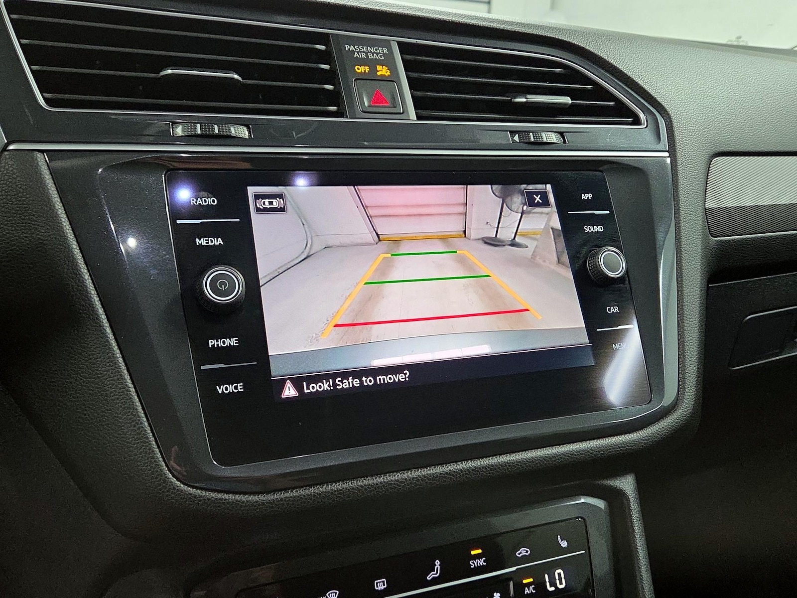 2023 Volkswagen Tiguan SE - Photo 15
