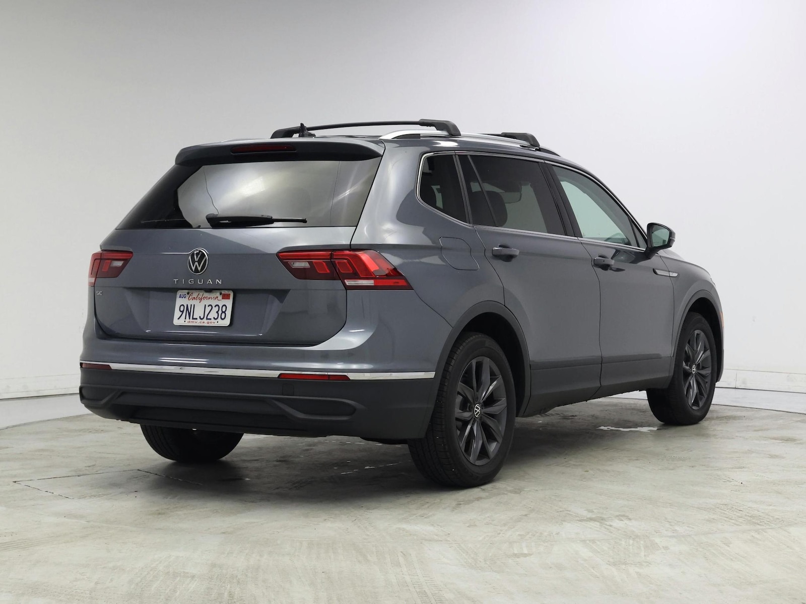 2023 Volkswagen Tiguan SE - Photo 9