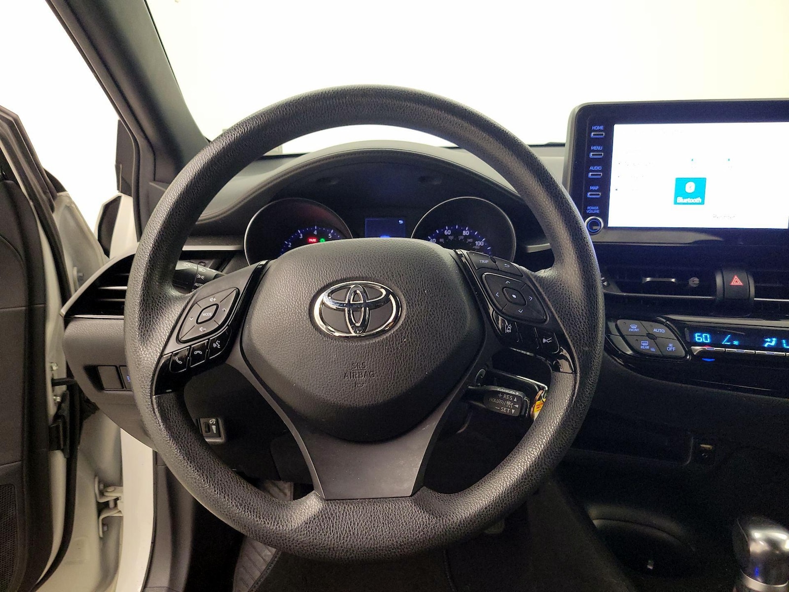 2019 Toyota C-HR LE - Photo 11