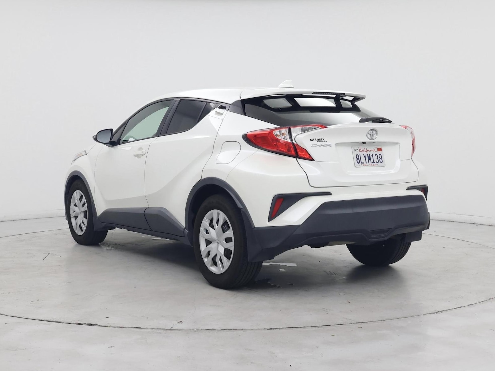 2019 Toyota C-HR LE - Photo 3