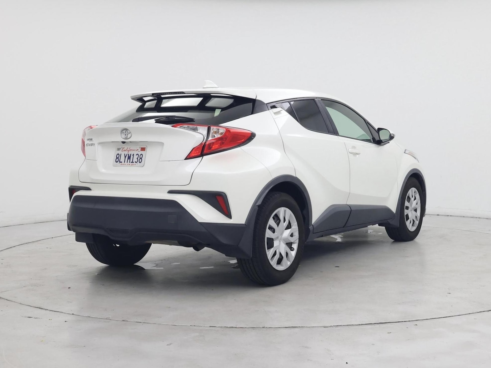 2019 Toyota C-HR LE - Photo 9