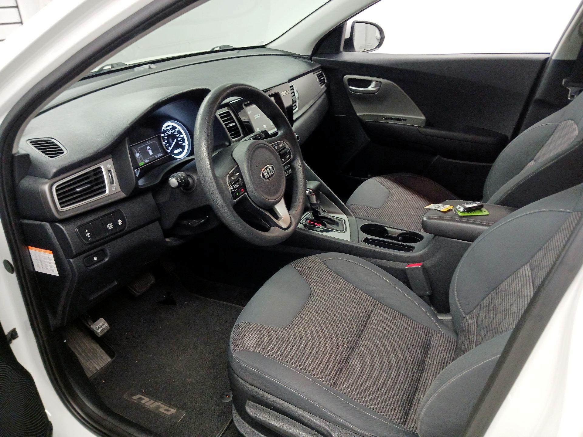 Thumbnail: 2018 Kia Niro - 11