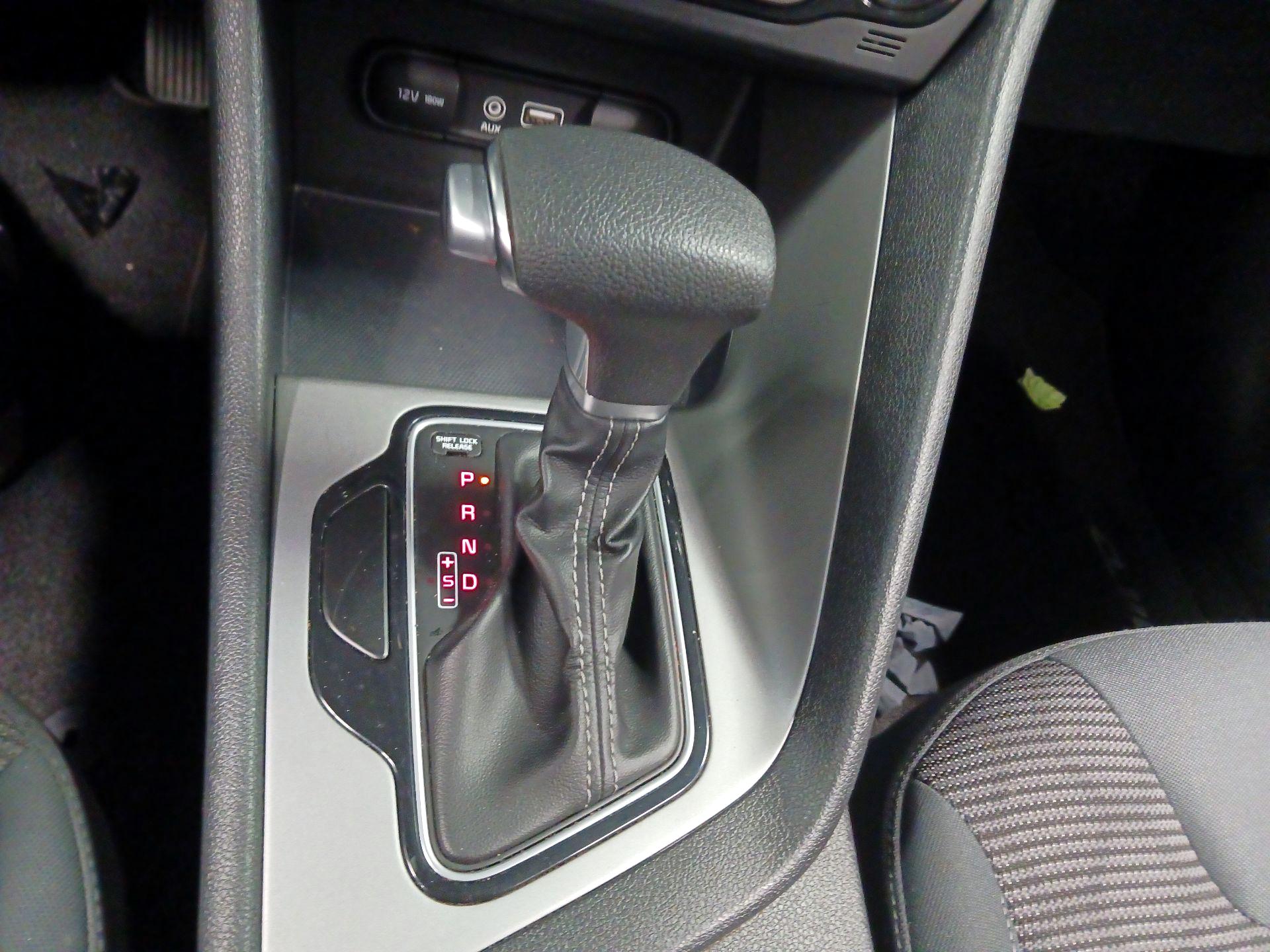 Thumbnail: 2018 Kia Niro - 16