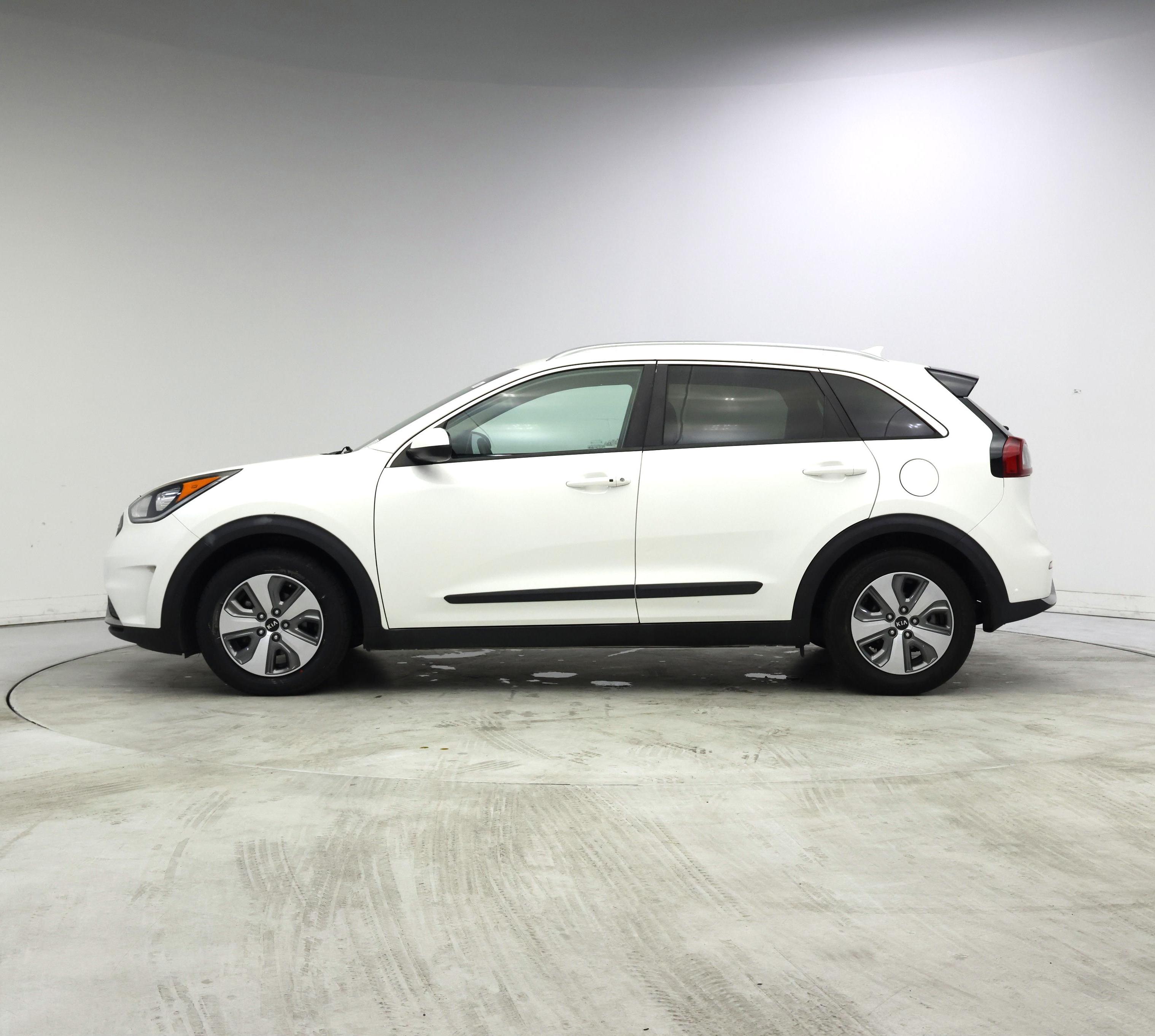 Thumbnail: 2018 Kia Niro - 3