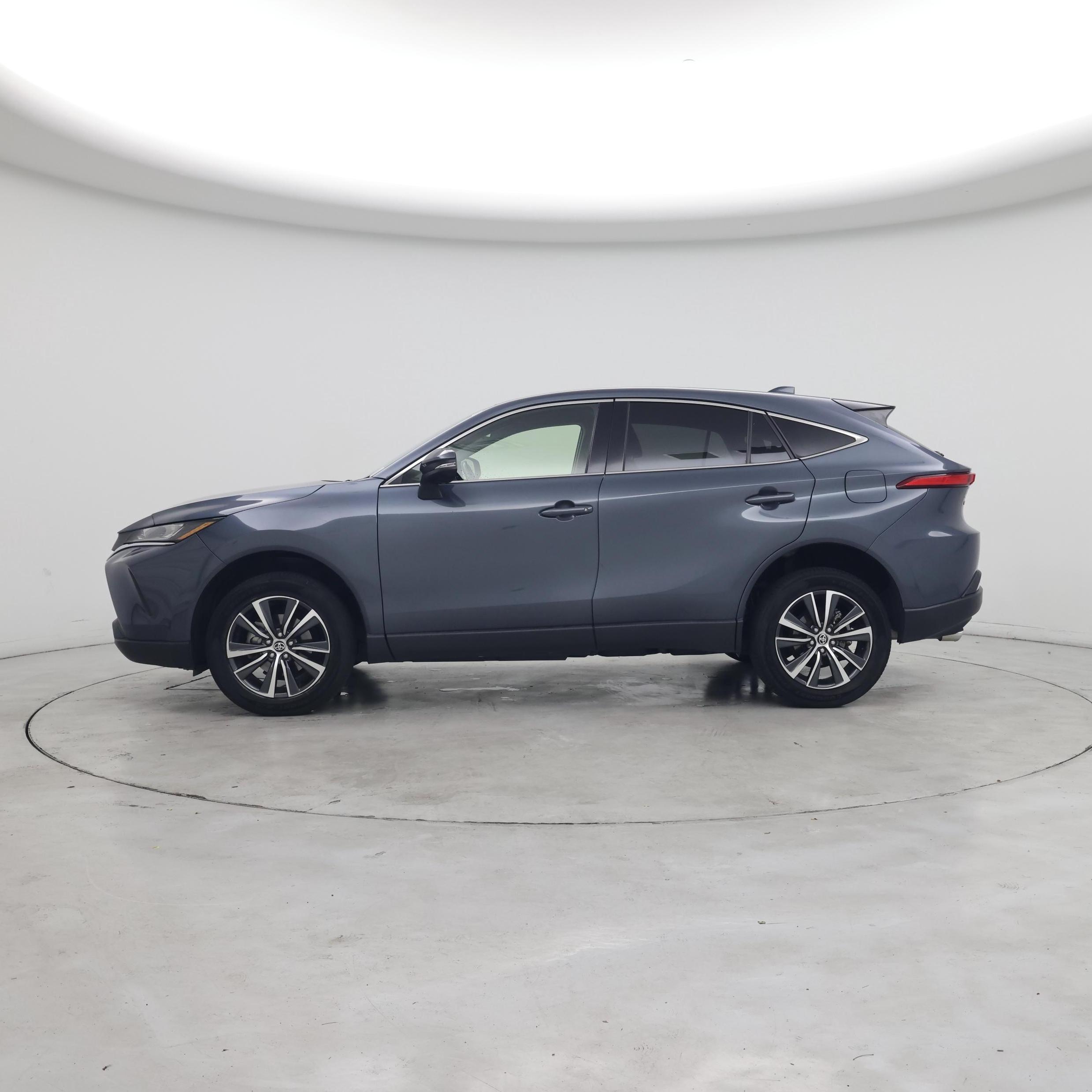 Thumbnail: 2022 Toyota Venza - 3