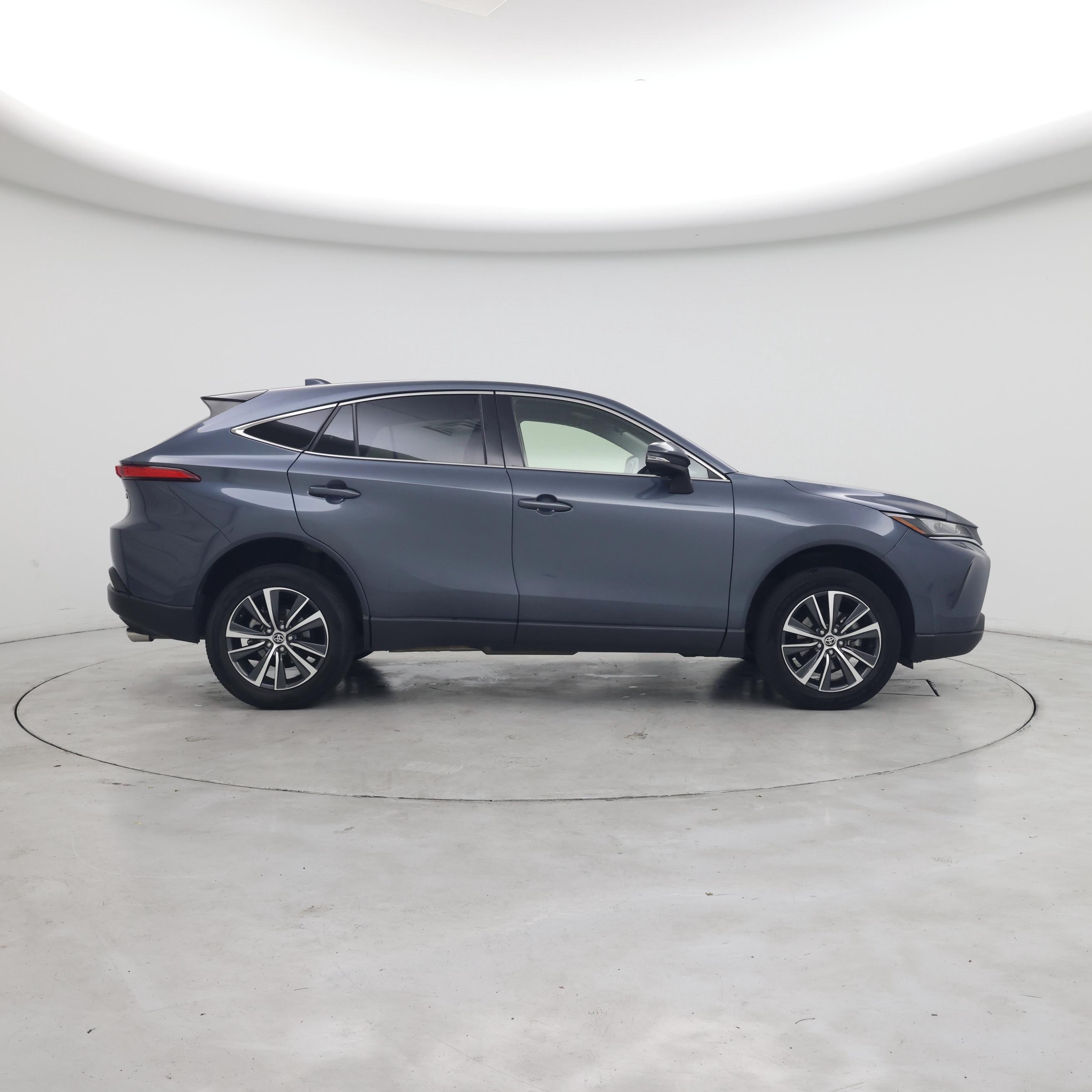 Thumbnail: 2022 Toyota Venza - 7