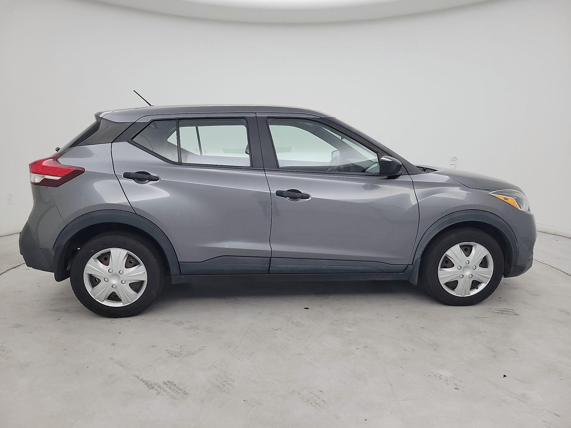 Thumbnail: 2020 Nissan Kicks - 4