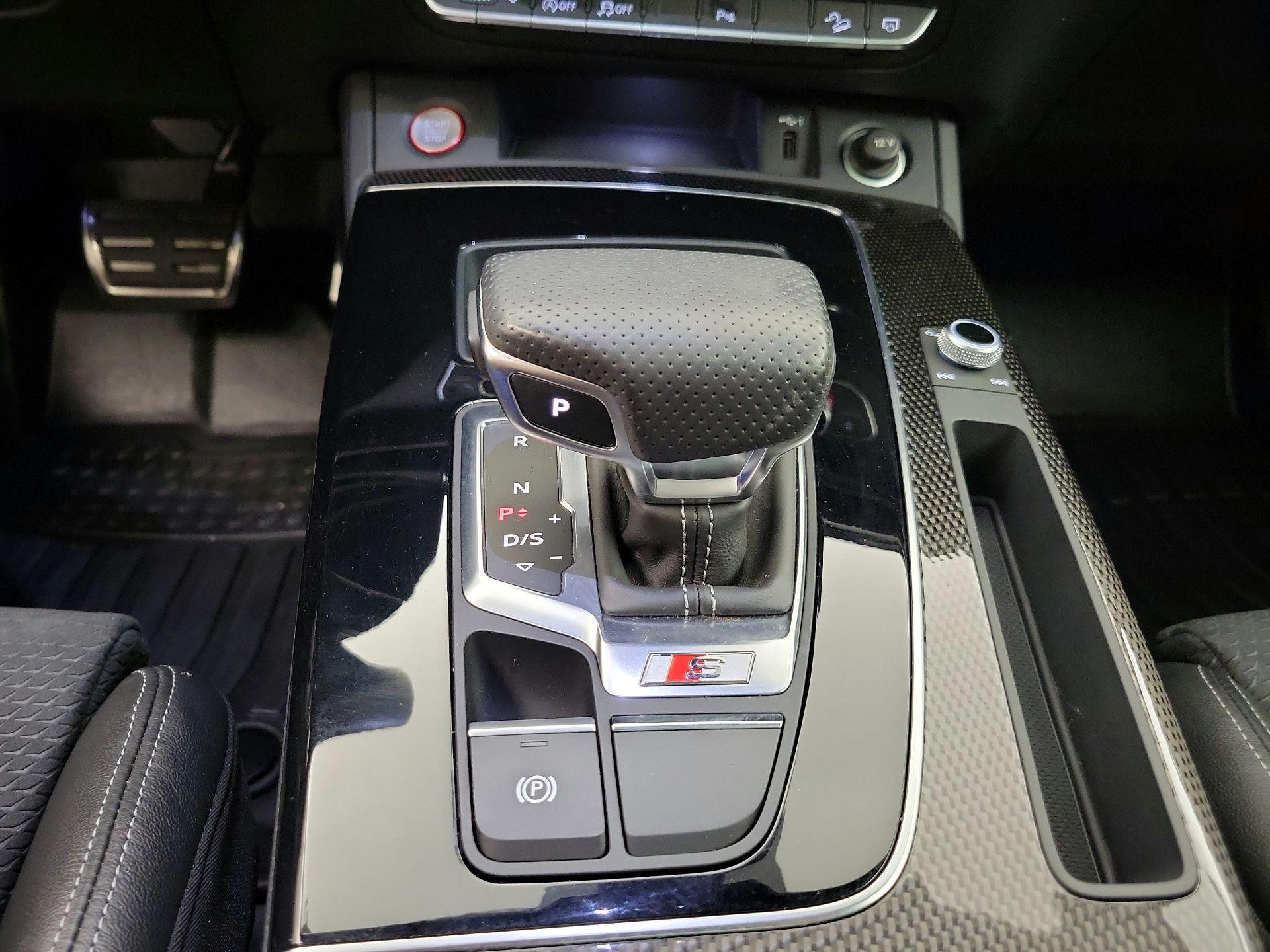 Thumbnail: 2022 Audi SQ5 - 17