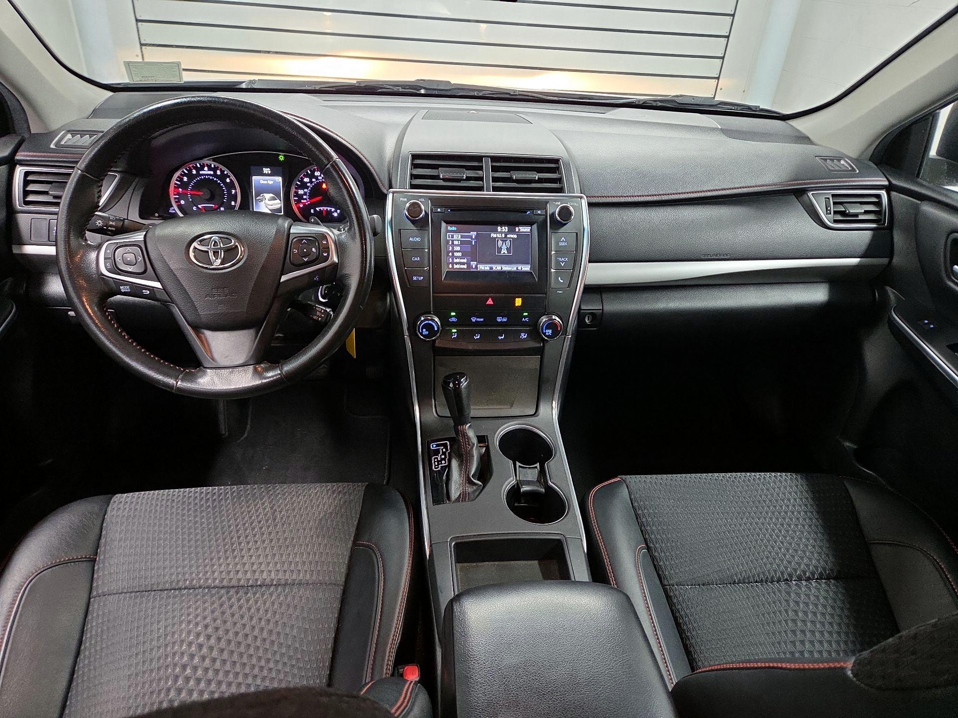 Thumbnail: 2015 Toyota Camry - 9