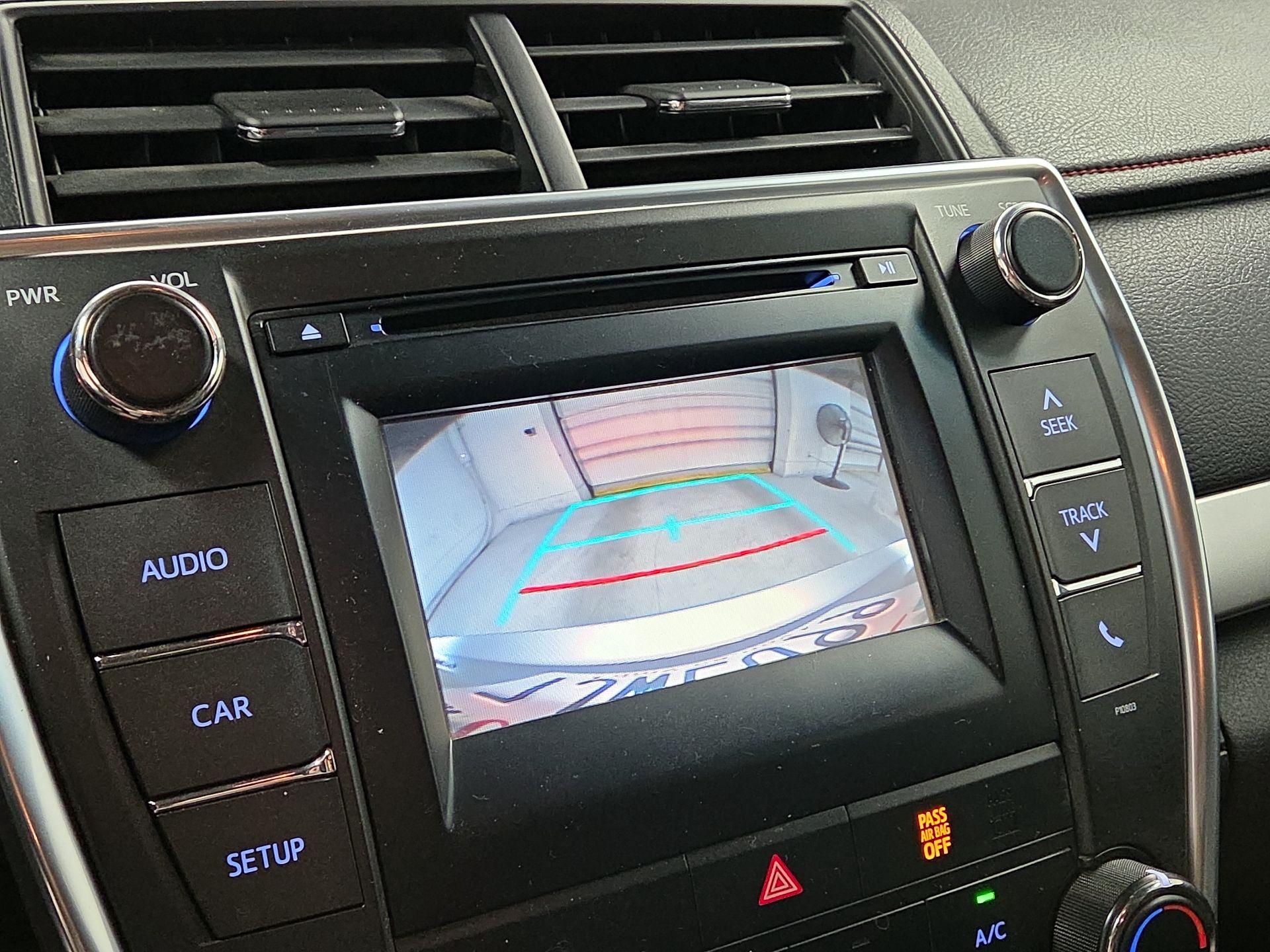 Thumbnail: 2015 Toyota Camry - 13