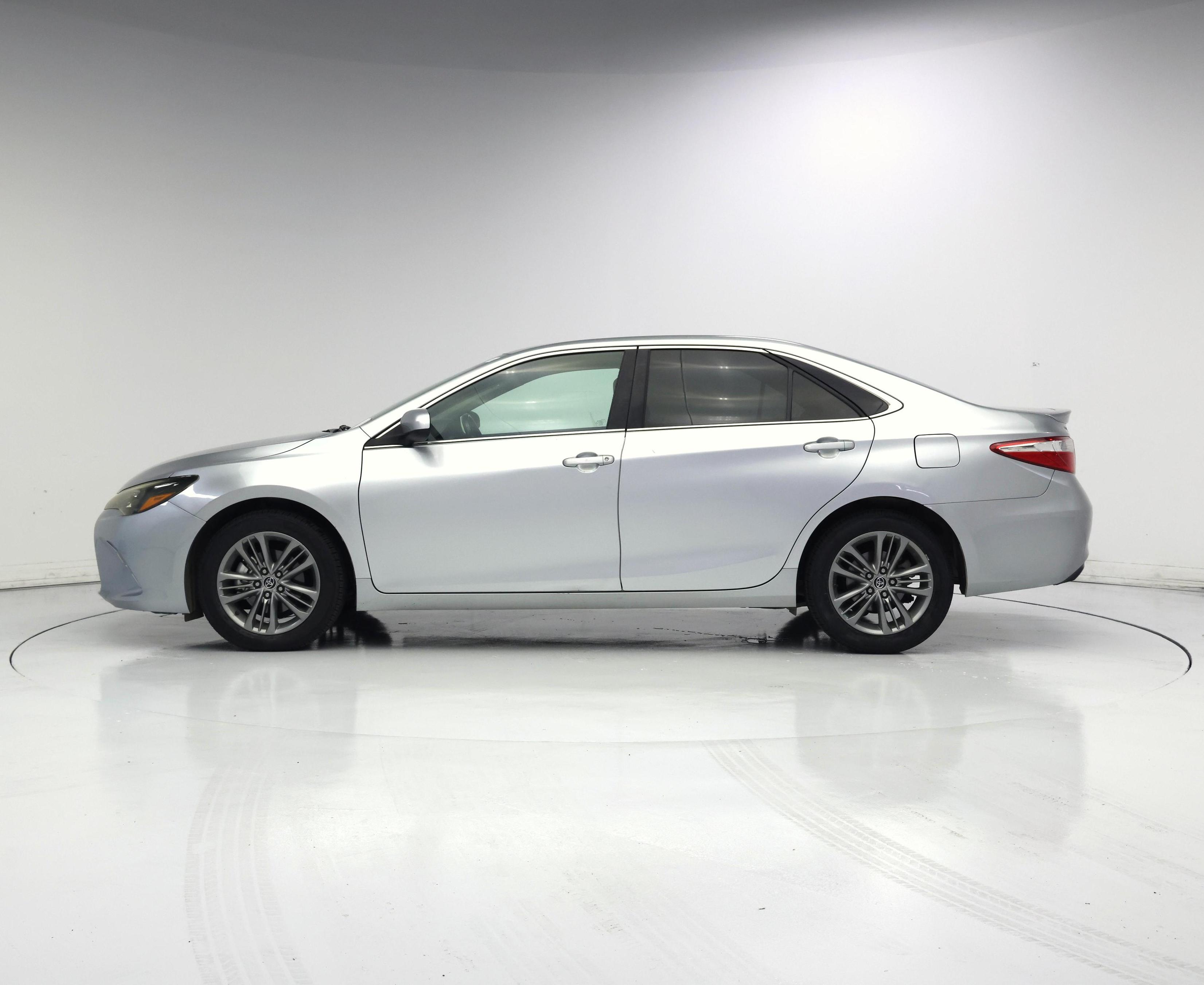 Thumbnail: 2015 Toyota Camry - 3