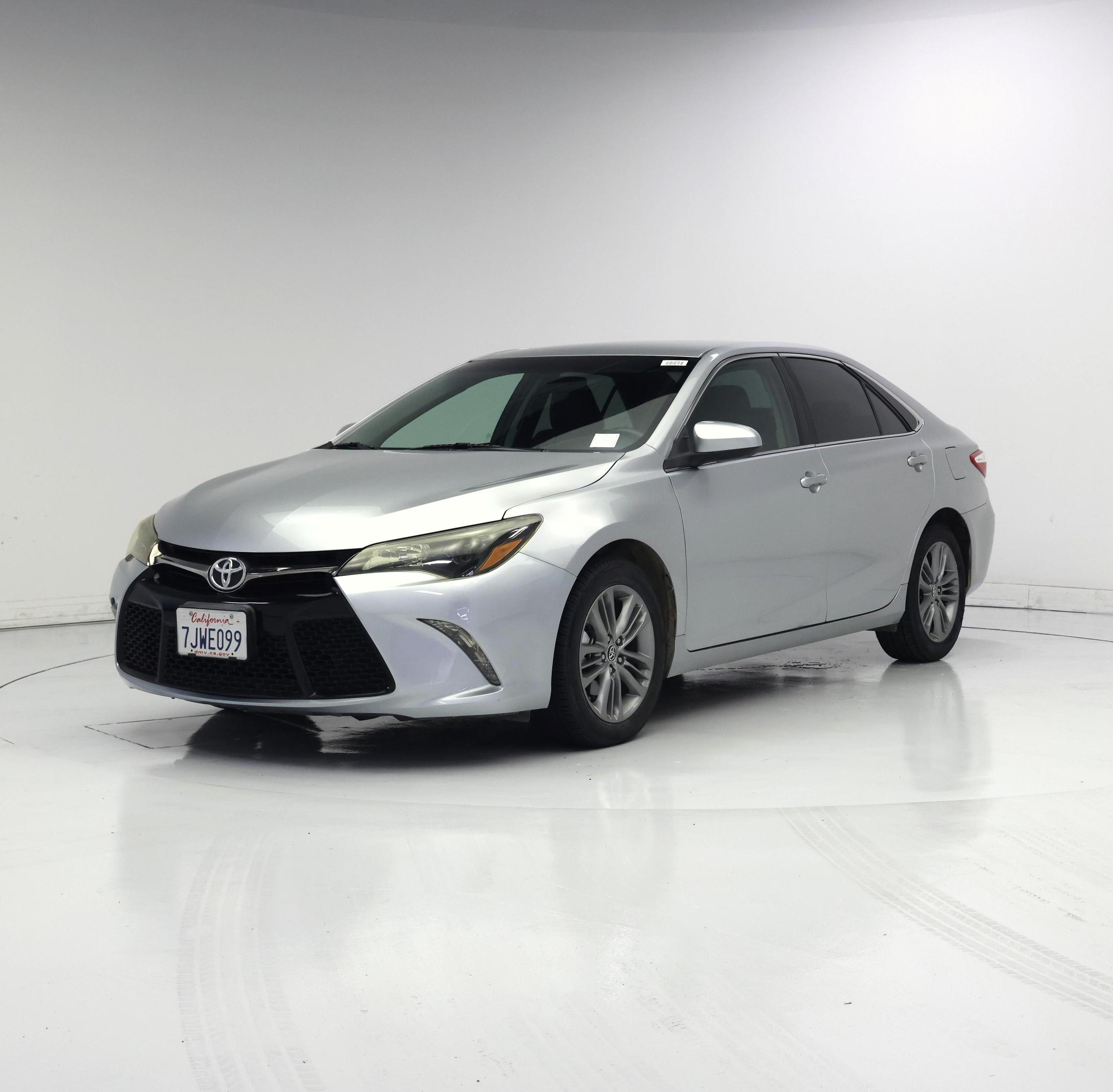Thumbnail: 2015 Toyota Camry - 4