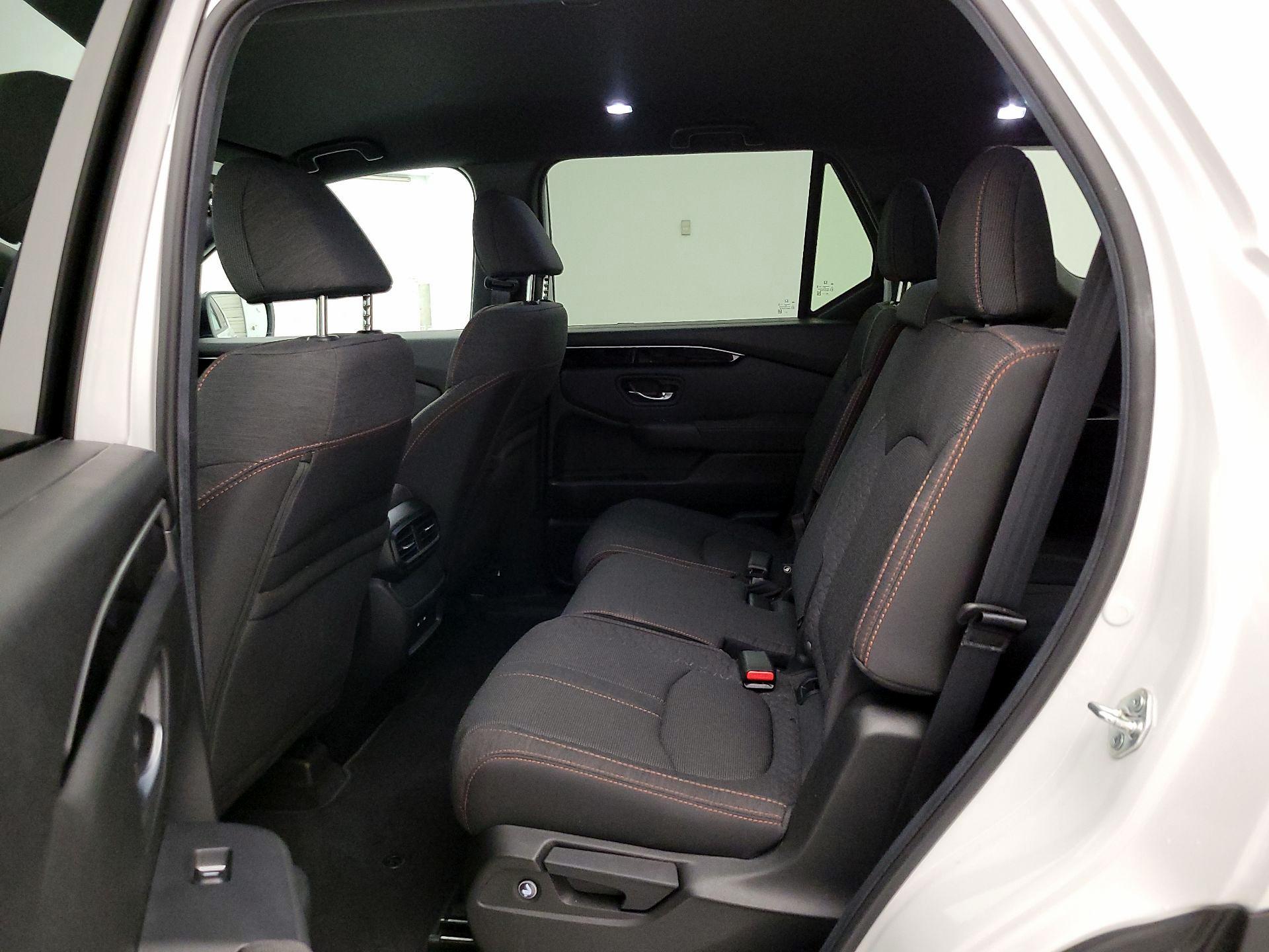 Thumbnail: 2025 Honda Pilot - 18