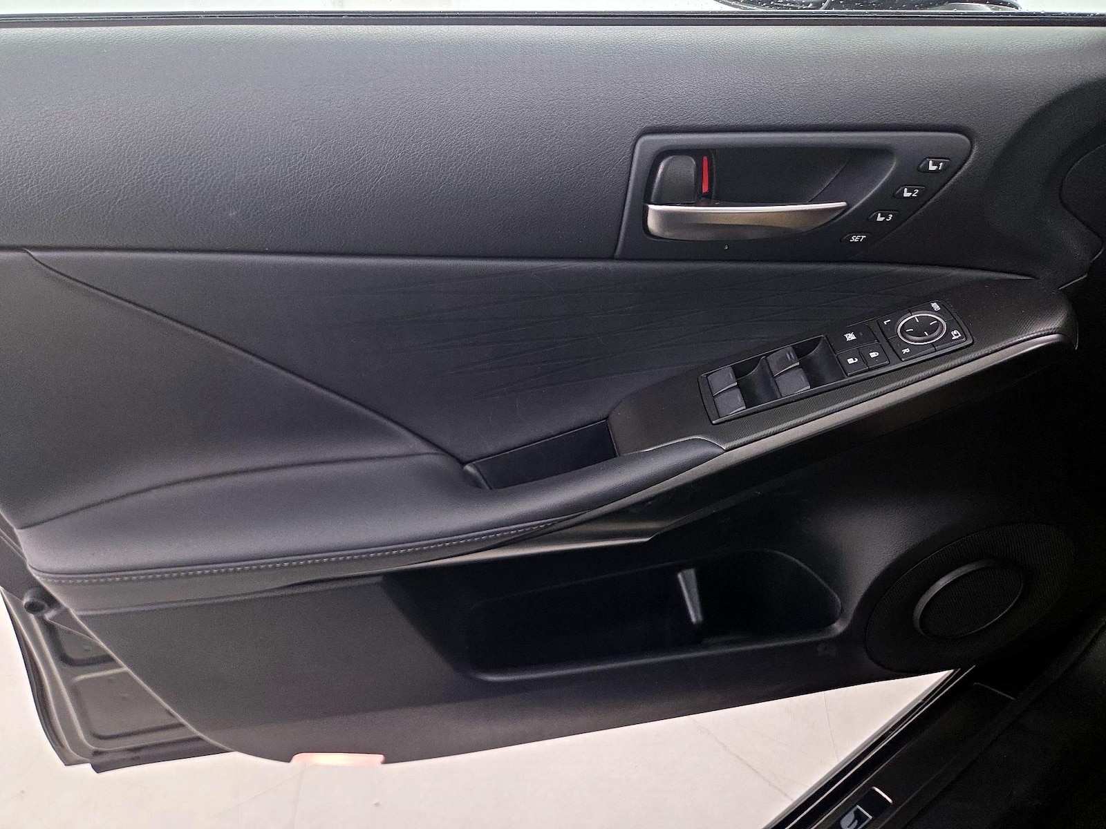 2025 Lexus IS 350 F SPORT - Photo 13