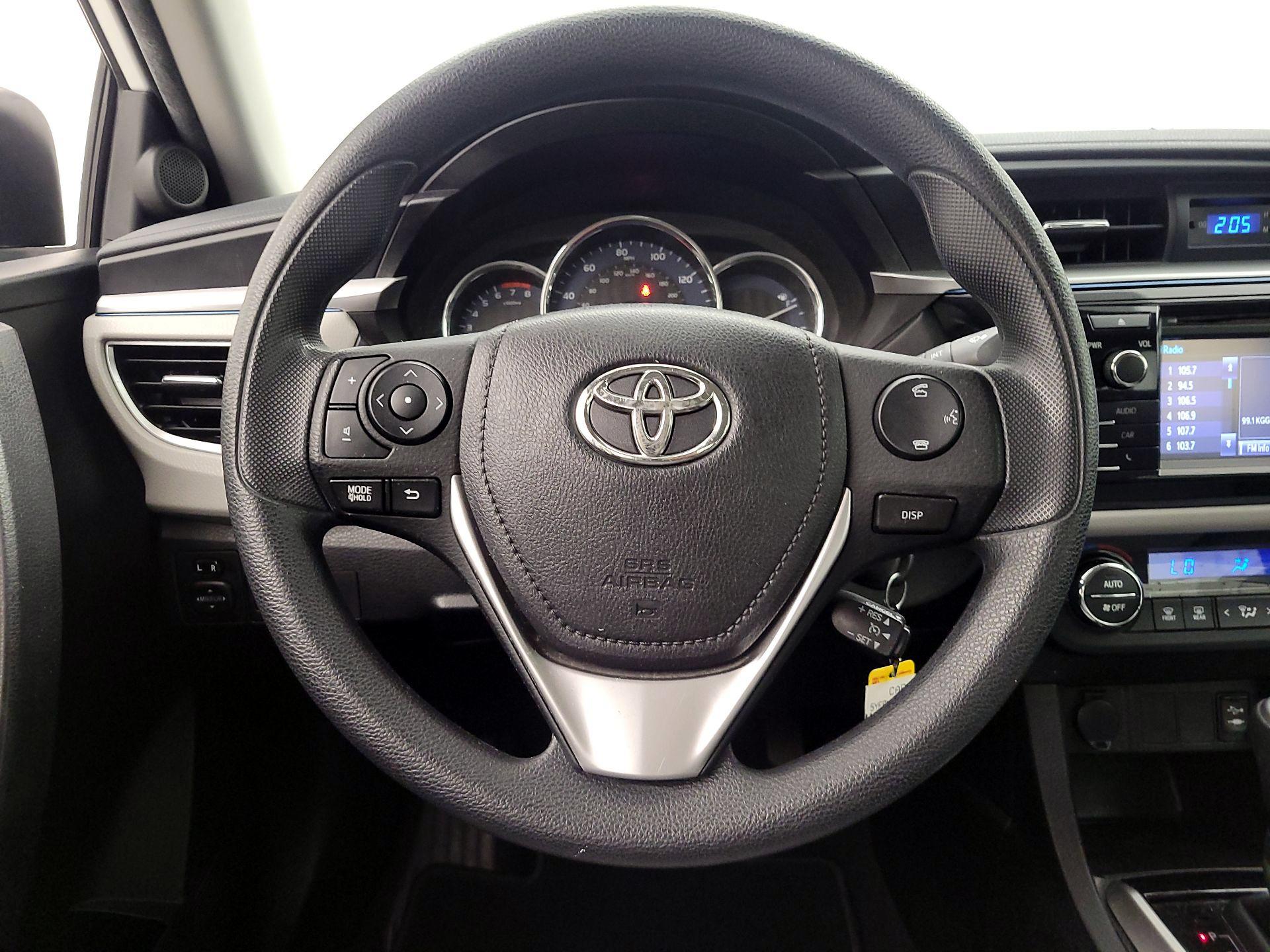 Thumbnail: 2015 Toyota Corolla - 10
