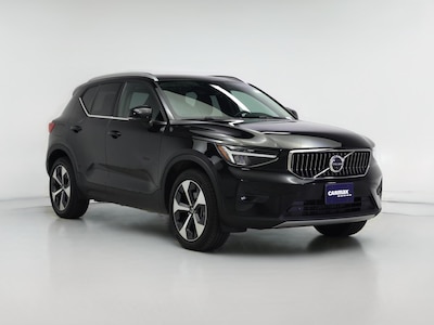 2025 Volvo XC40 B5 Plus Bright Theme