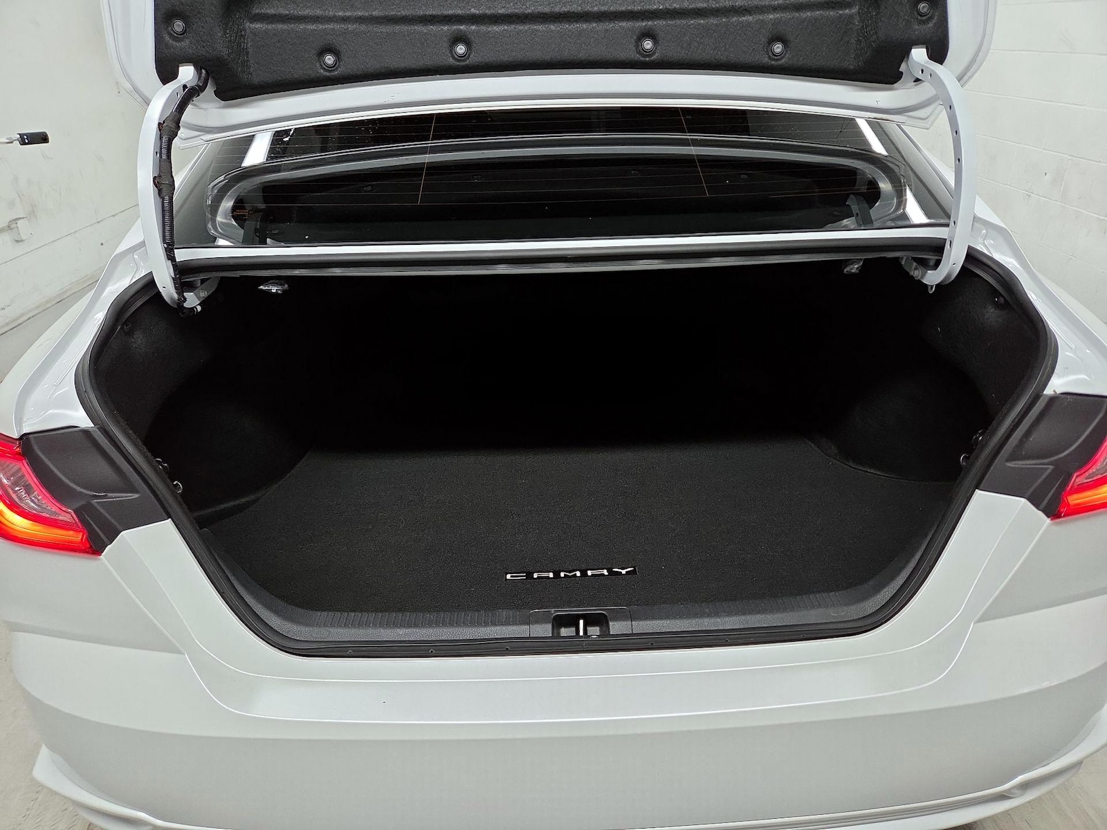 2025 Toyota Camry XSE - Photo 22