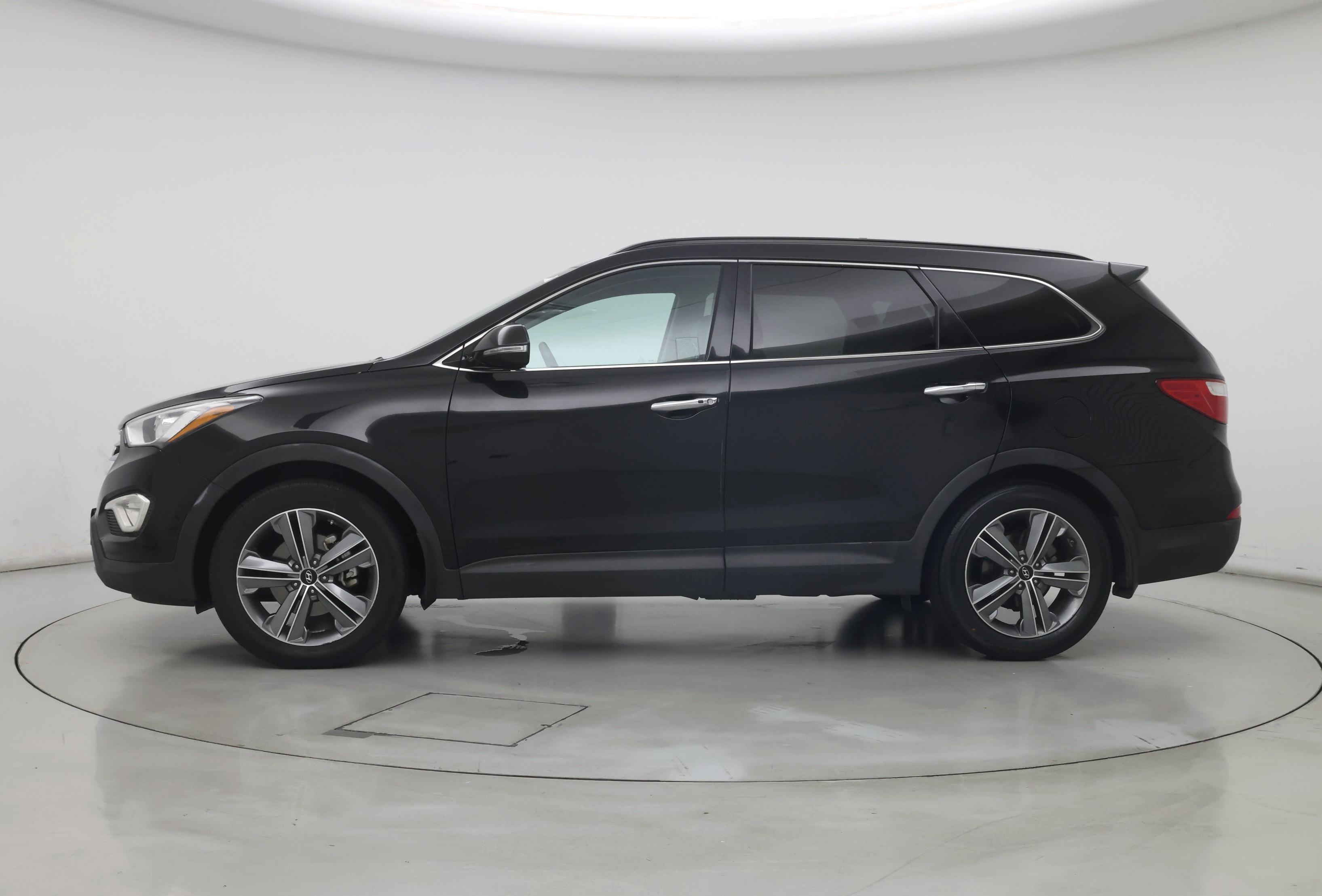 Thumbnail: 2015 Hyundai Santa Fe - 3