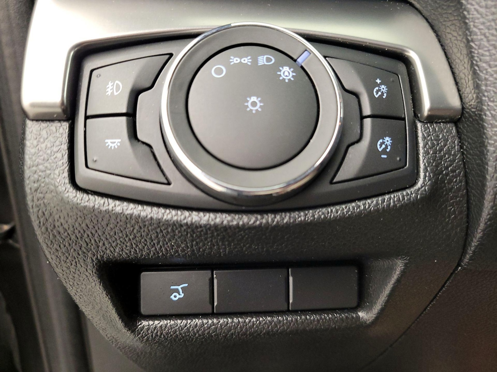 2018 Ford Explorer XLT - Photo 14