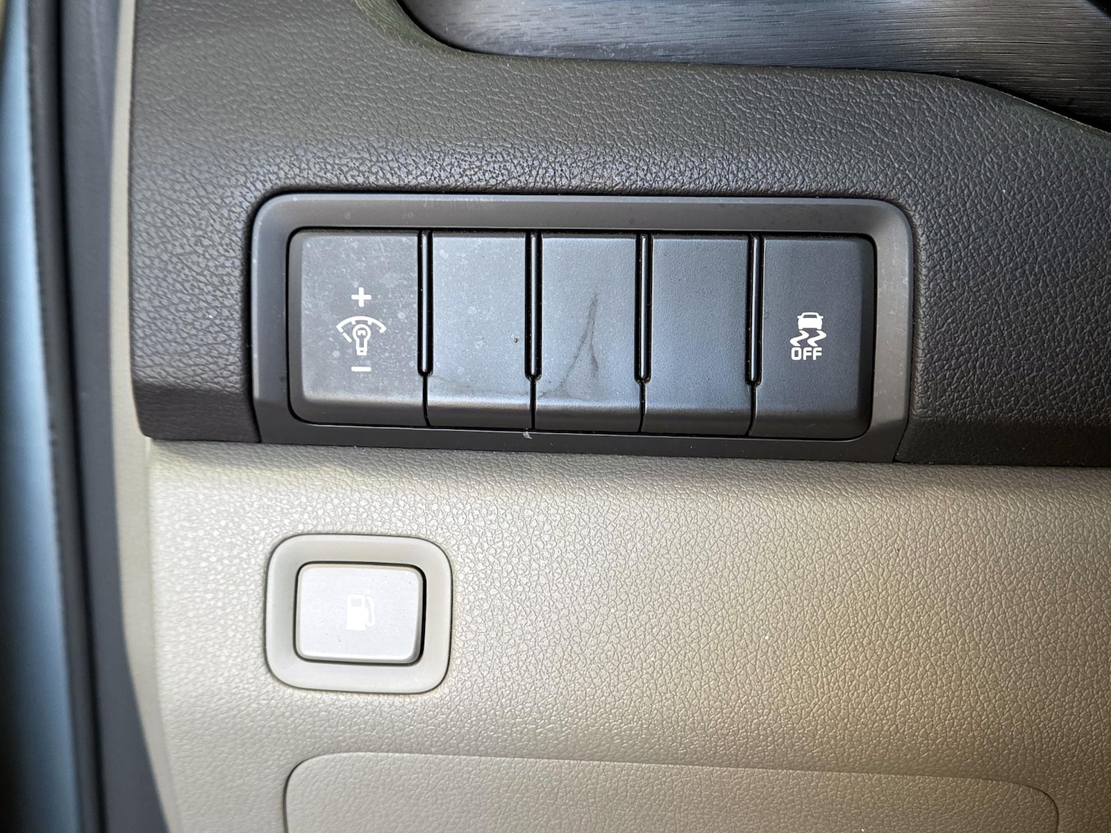 2018 Kia Sedona L - Photo 12