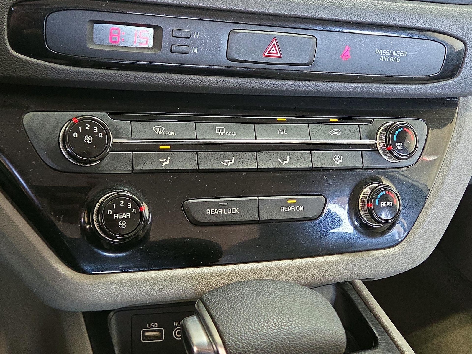 2018 Kia Sedona L - Photo 15