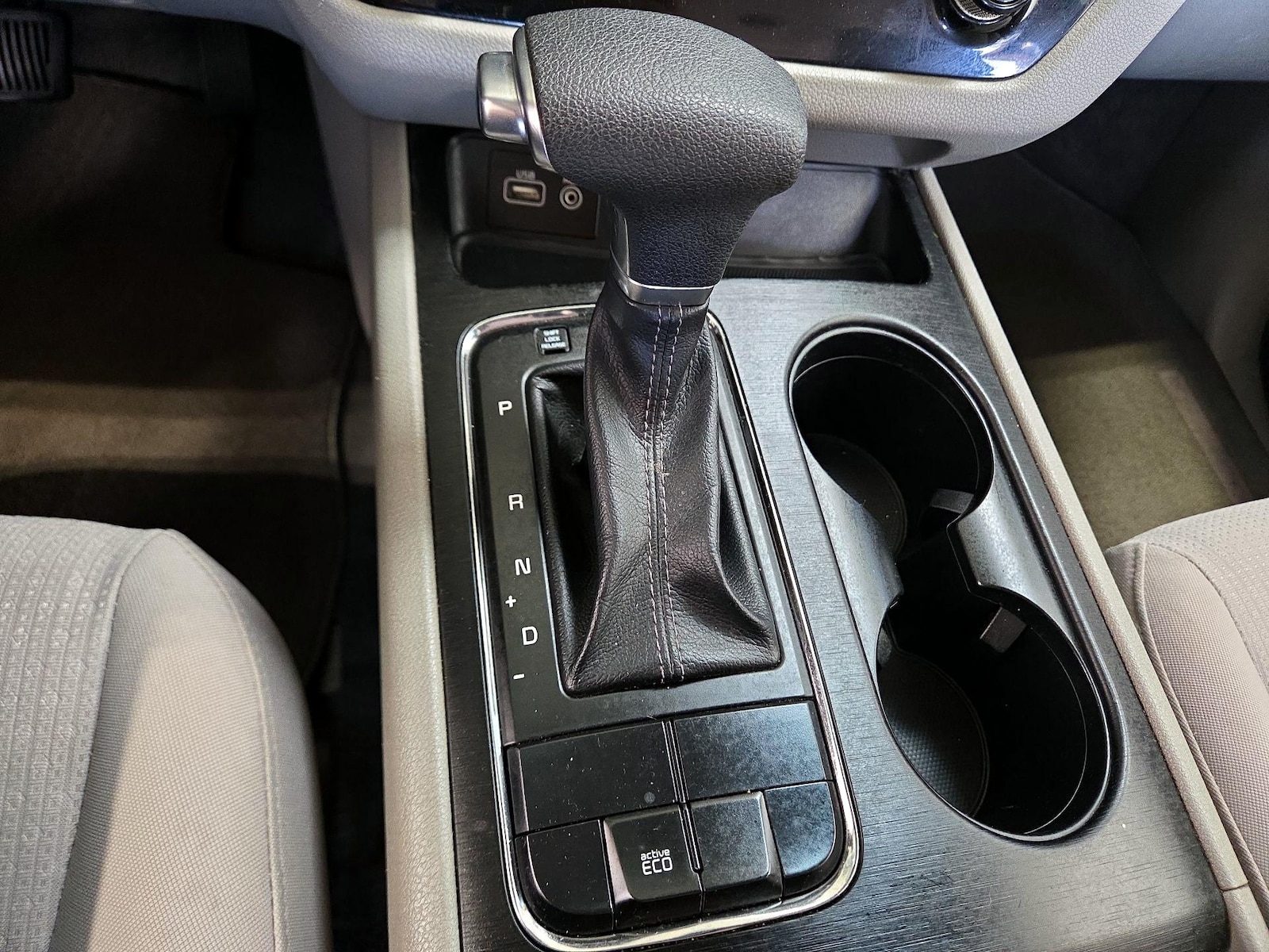2018 Kia Sedona L - Photo 16