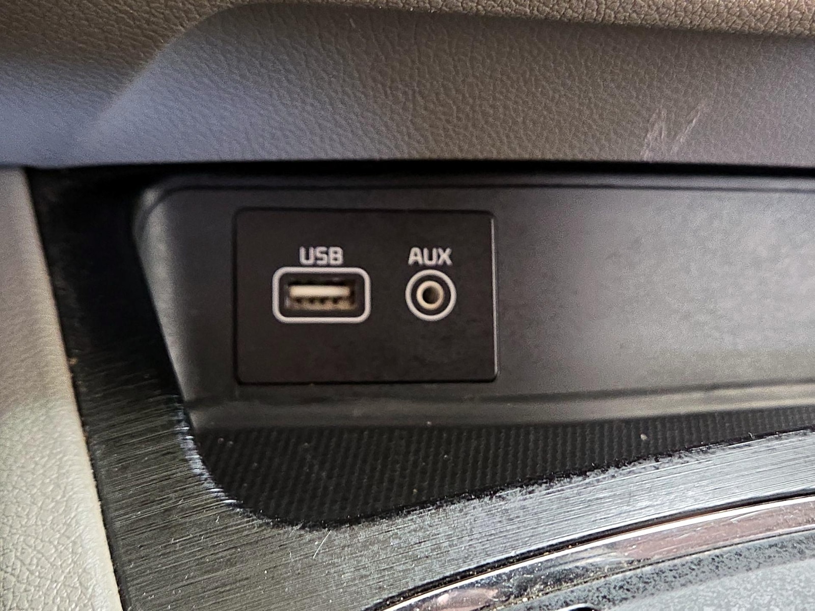 2018 Kia Sedona L - Photo 17