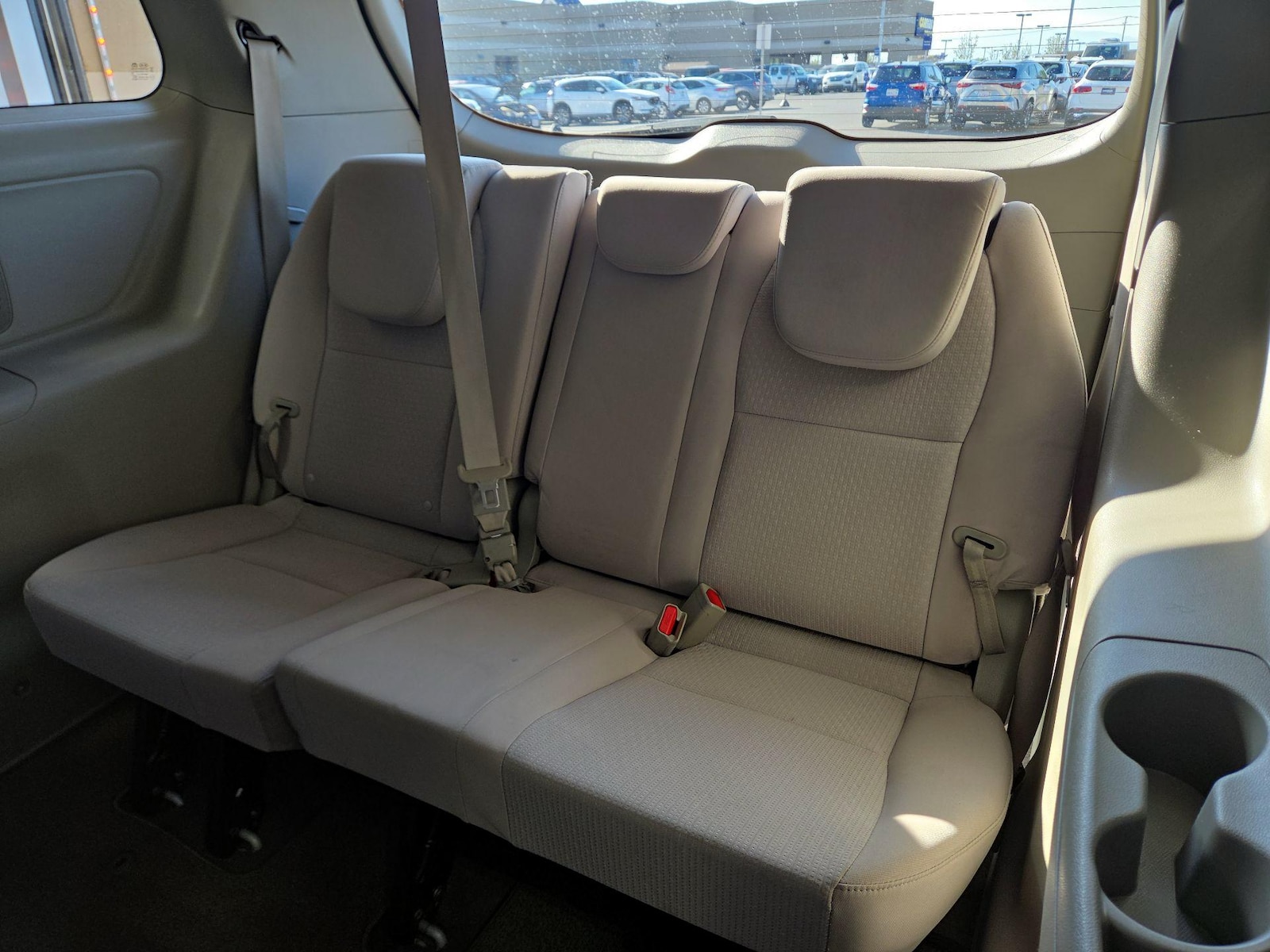 2018 Kia Sedona L - Photo 19