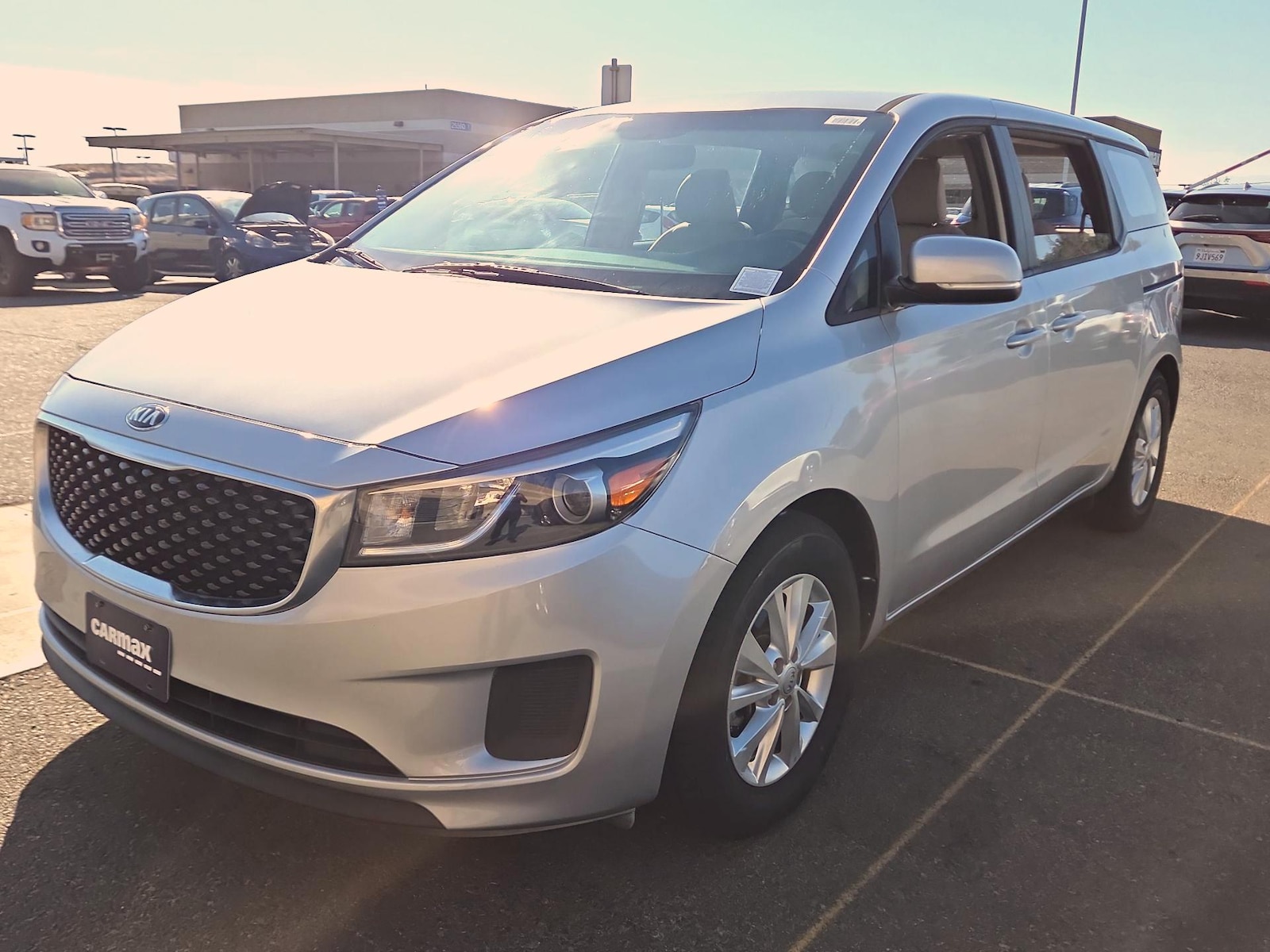 2018 Kia Sedona L - Photo 3